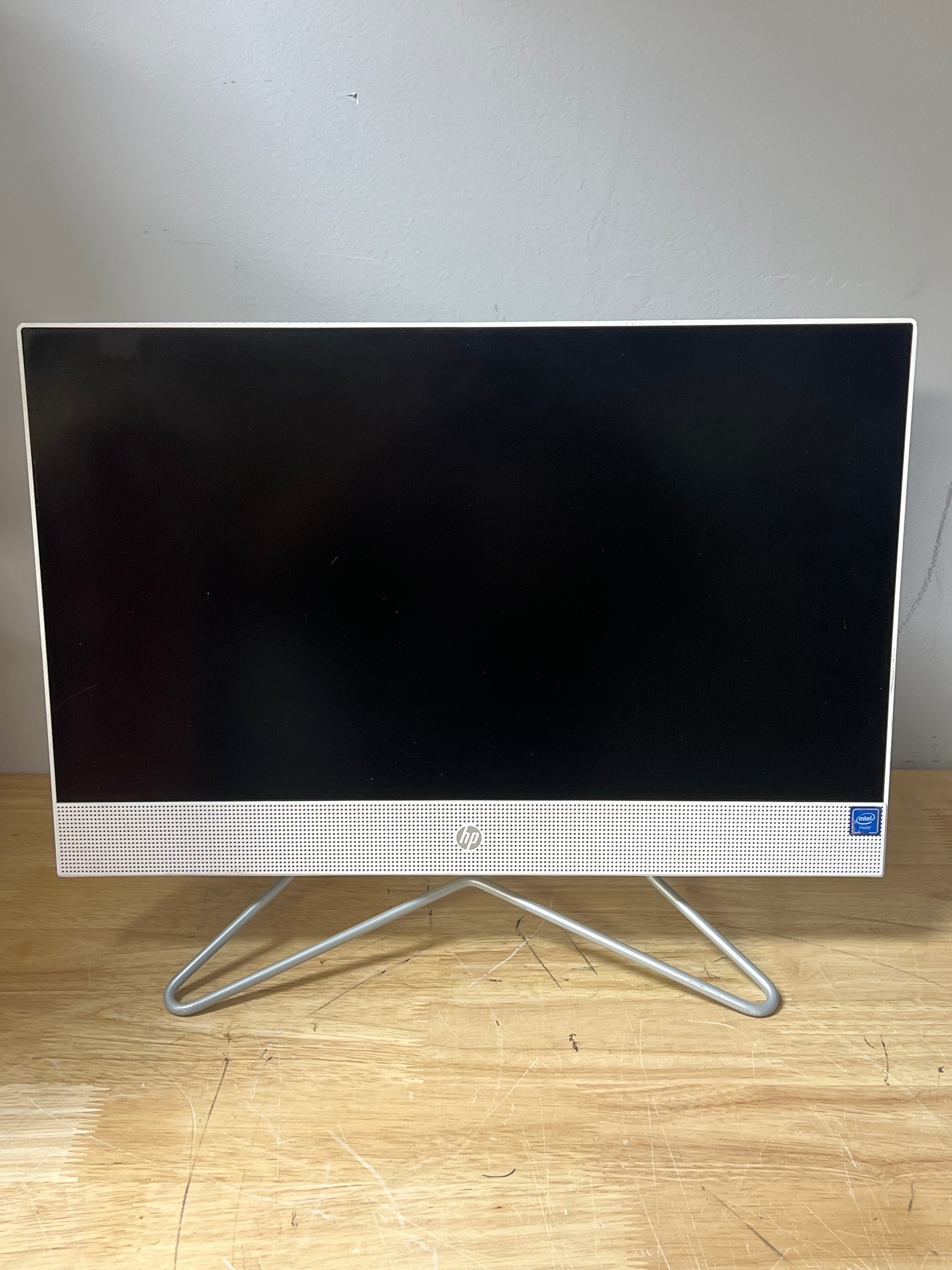 HP 22-dd0224 Celeron J4025 4GB RAM 128GB SSD - For Parts (Bad Display)