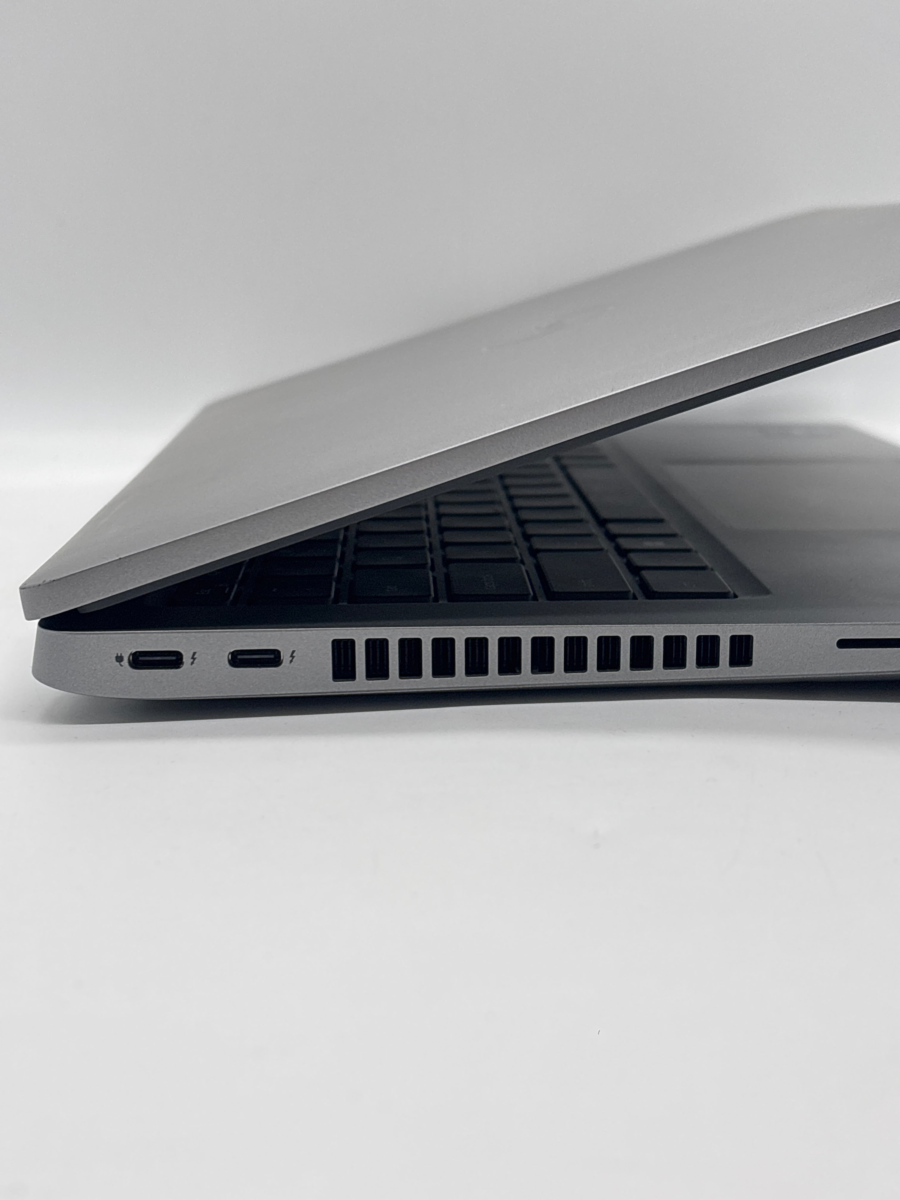 Dell Latitude 5430 i5-1245U 16GB RAM 256GB SSD Cellular - Used