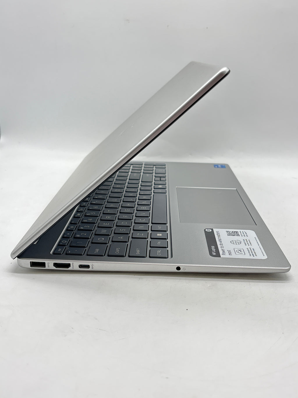 HP Laptop 15-fd0154wm i5-1334U 8GB RAM 512GB SSD 15in - Used