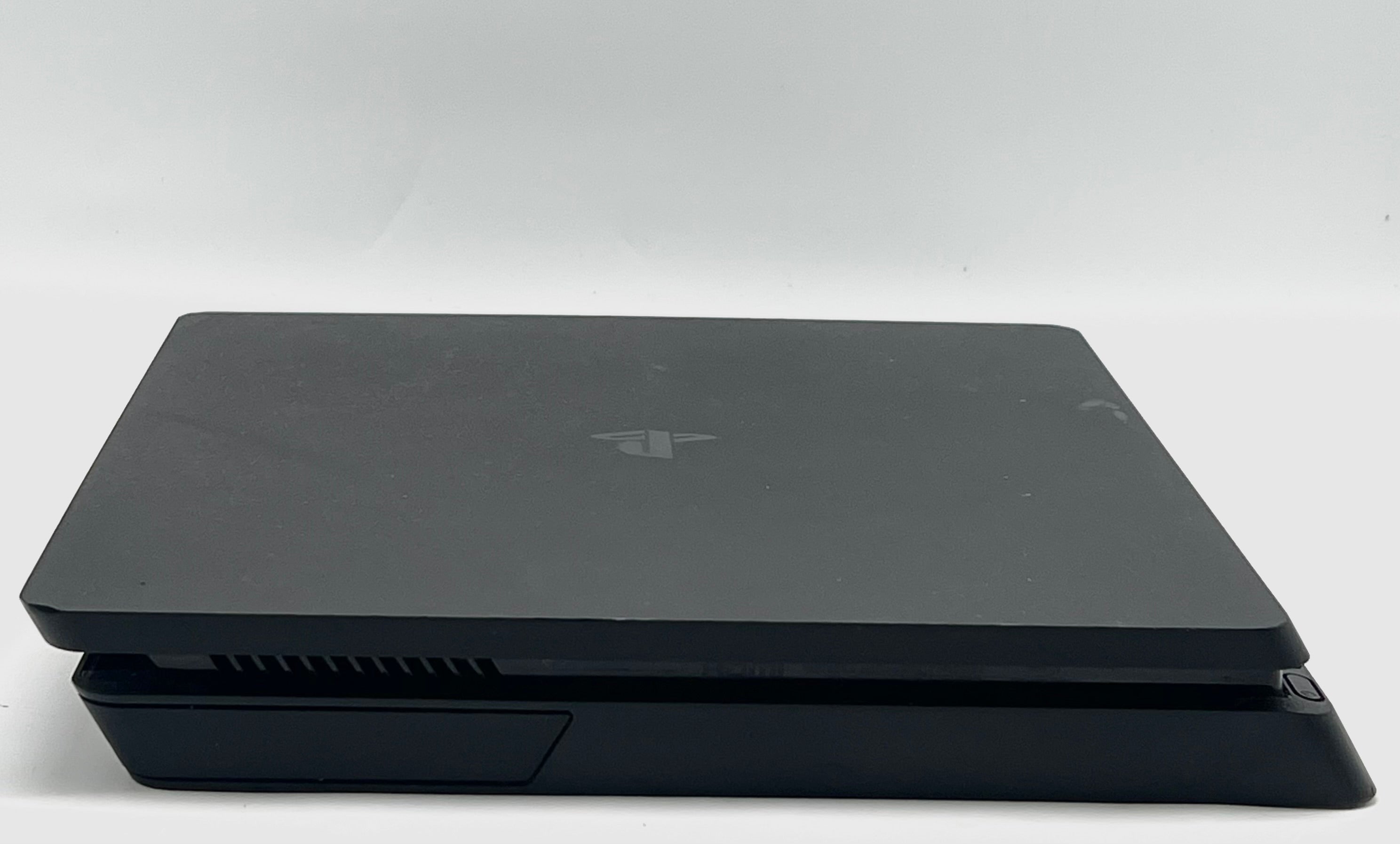 Sony PlayStation 4 (CUH-2115A) 500GB Black w/ Controller - Used