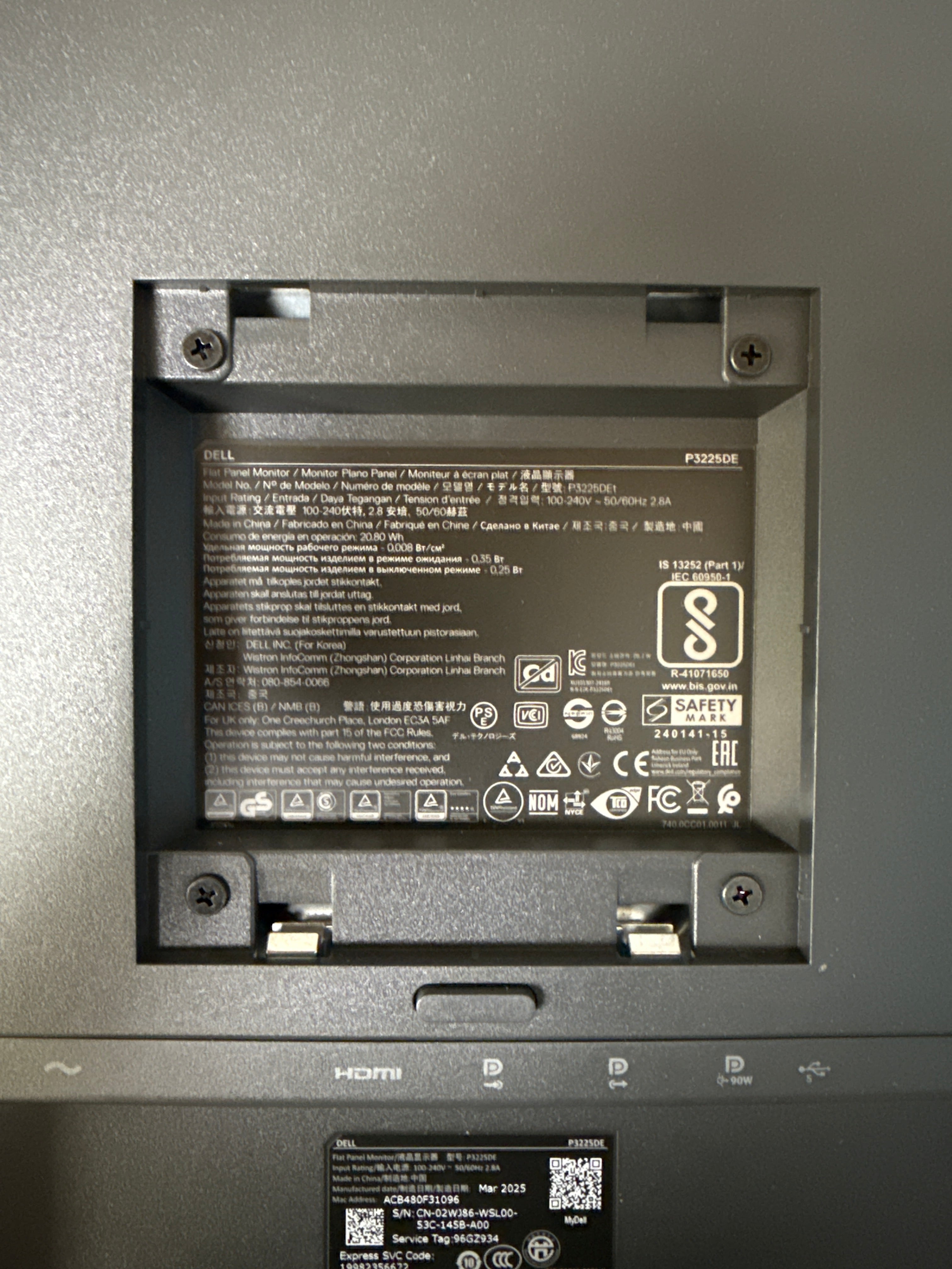 Dell Pro 32 Plus QHD USB-C Hub Monitor P3225DE LED With Stand