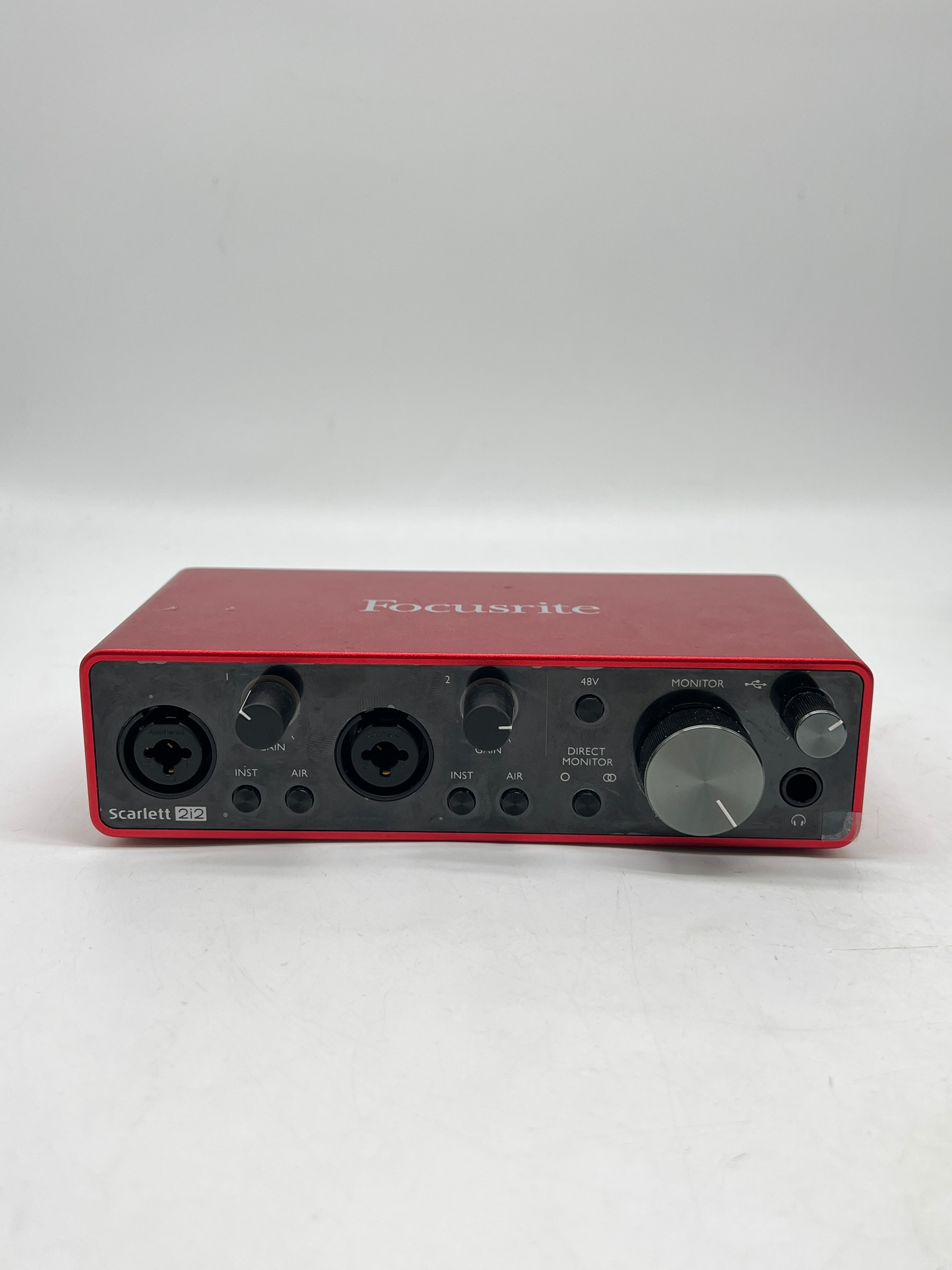 Focusrite Scarlett 2i2 Studio 3rd Gen USB Audio Interface Bundle