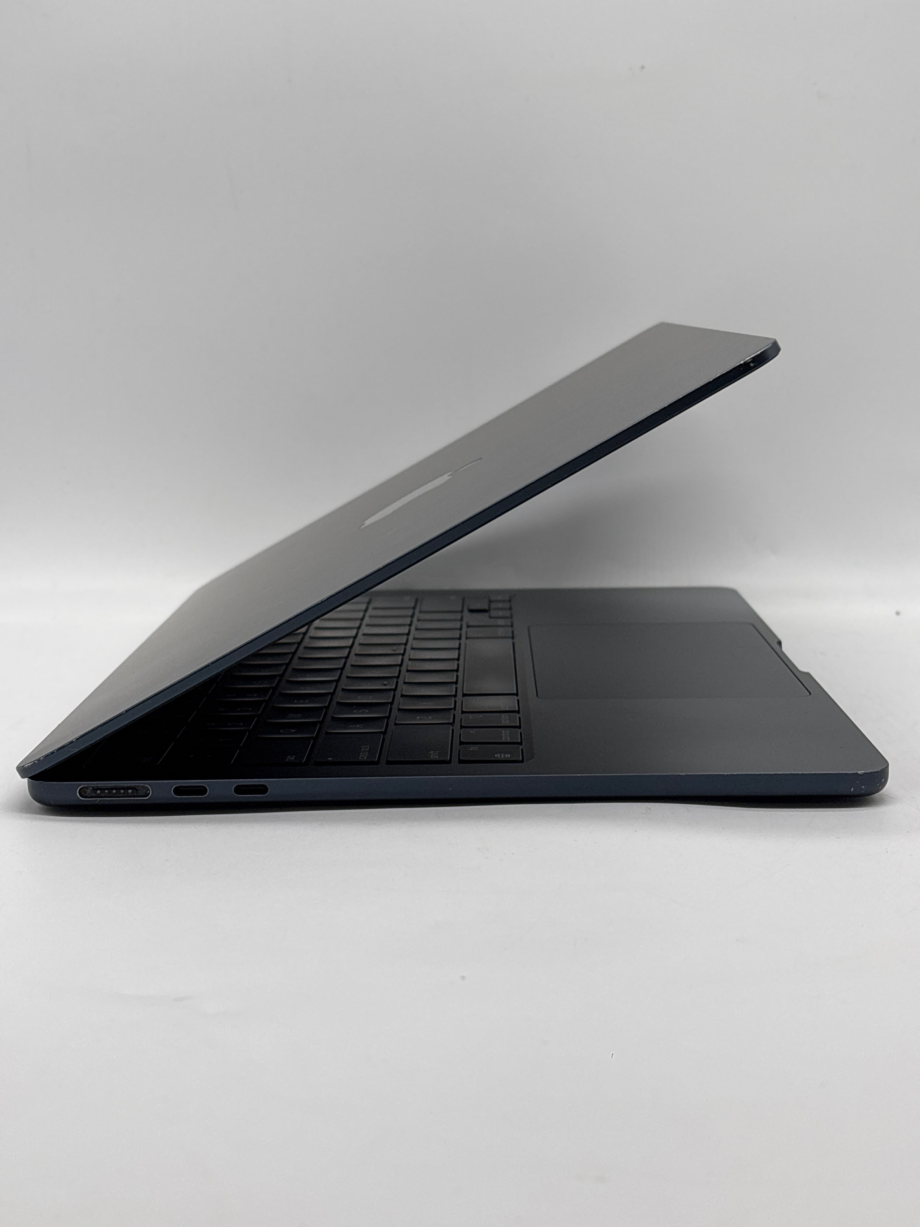 Apple MacBook Air 13" M2 A2681 8GB RAM 256GB SSD - For Parts