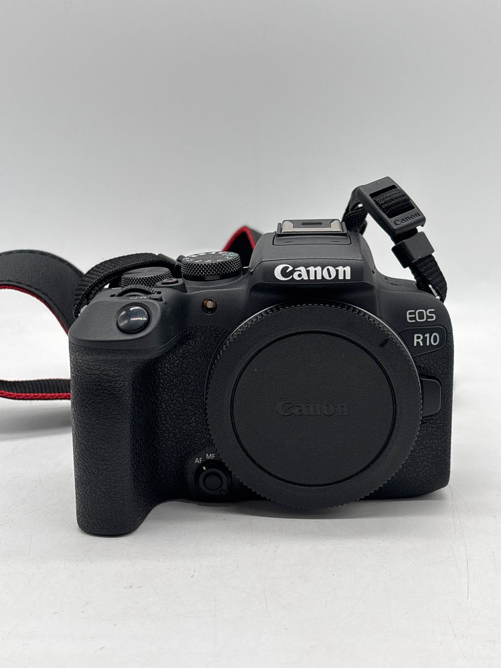 Canon EOS R10 w/ RF-S 18-45mm Lens Digital Camera Kit Black Used