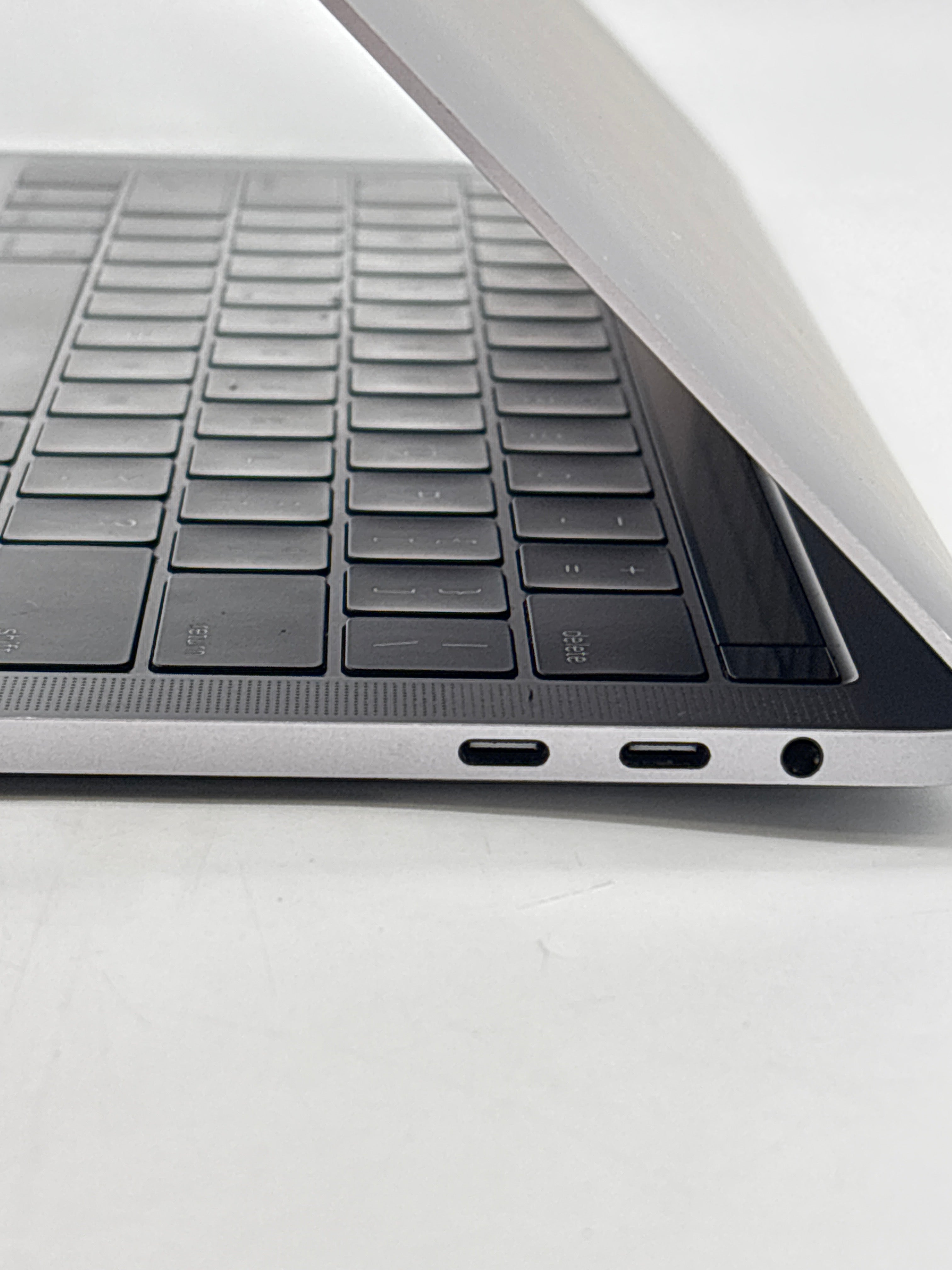 Apple MacBook Pro 13" A1706 i5 8GB RAM 256GB SSD - For Parts (Read)