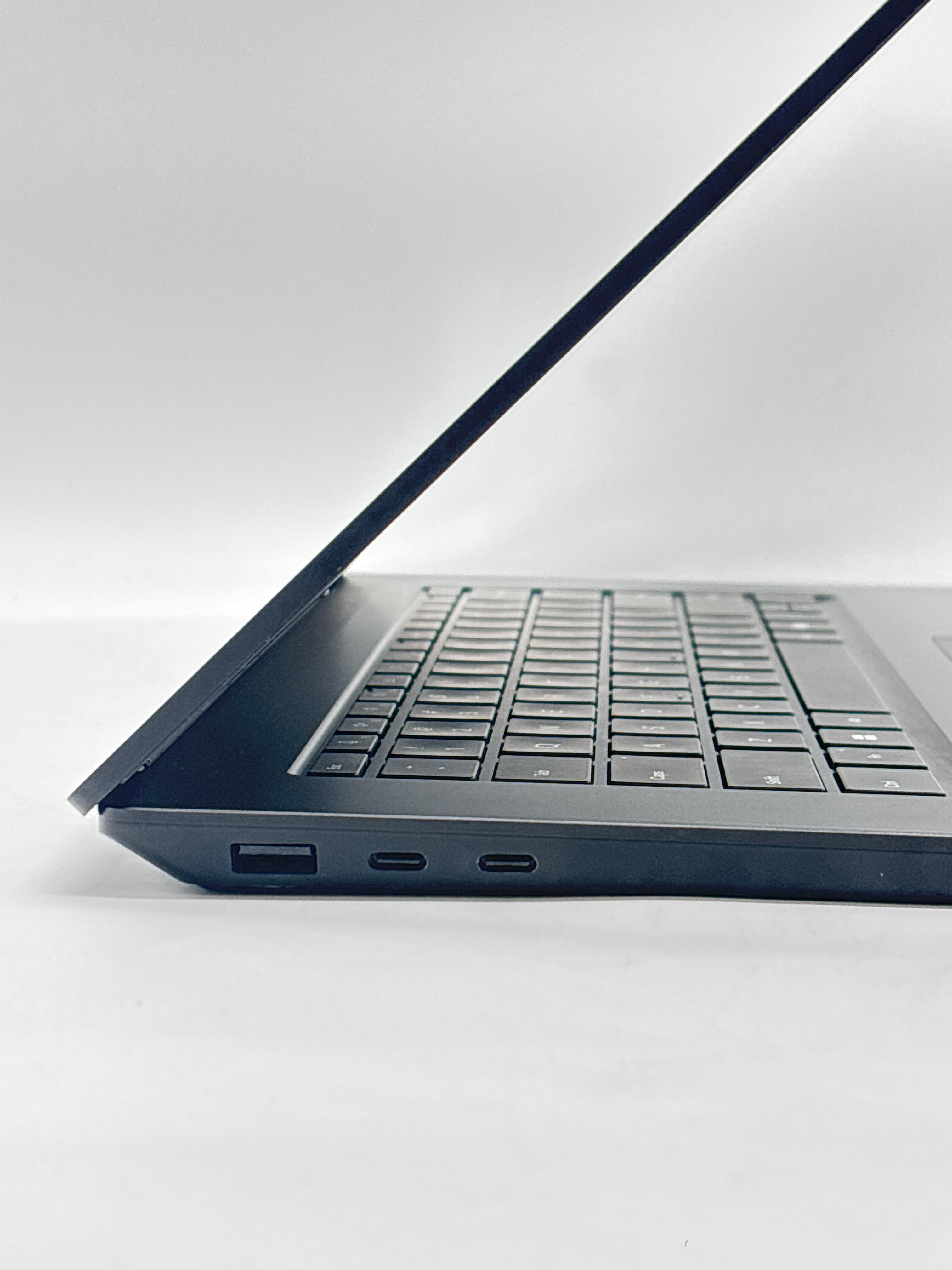 Microsoft Surface Laptop 6 2035 Ultra 7 165H 32GB RAM 512GB SSD - Used