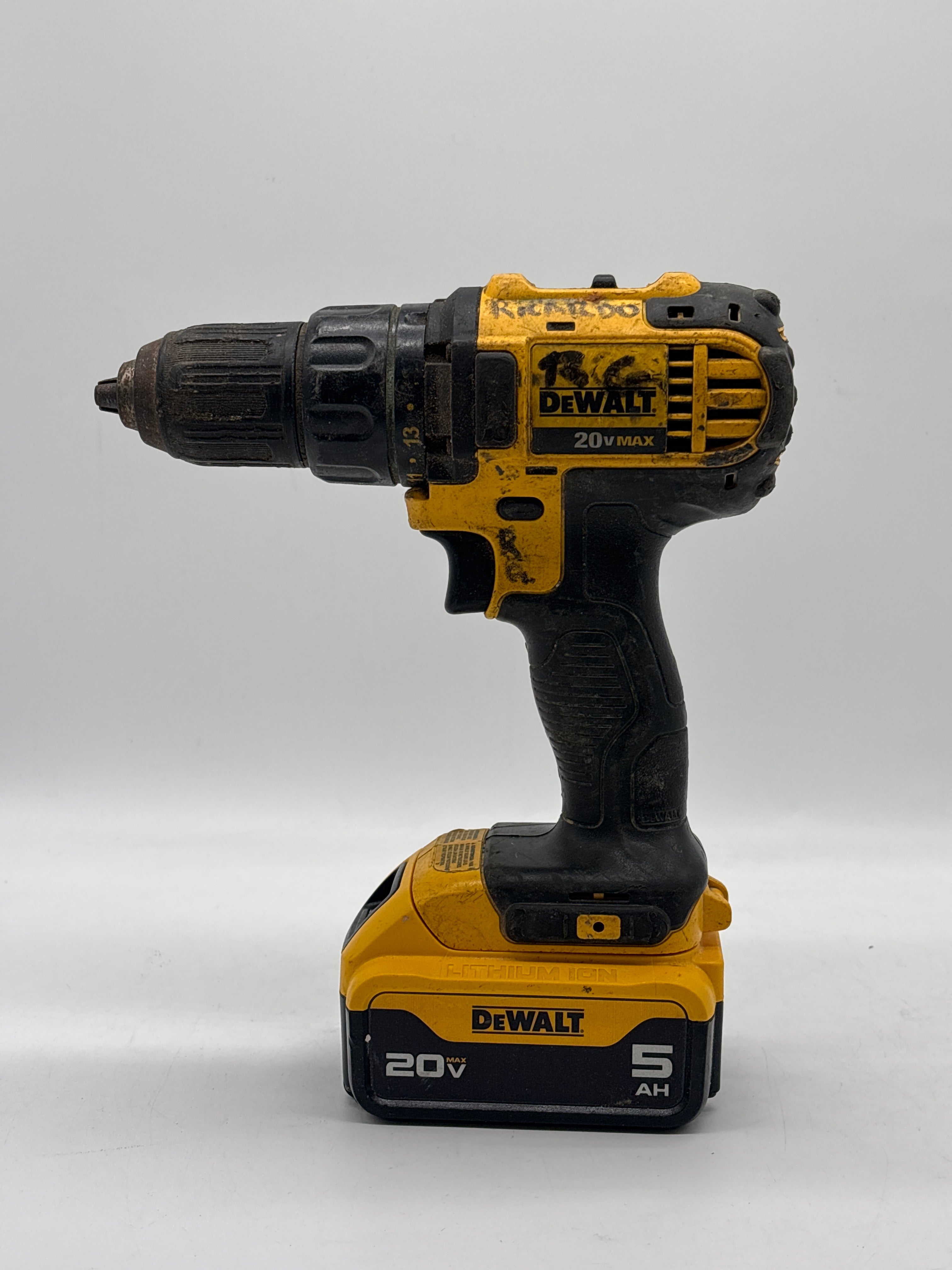 DeWalt DCD780 20V Cordless Drill Driver Battery Included Used