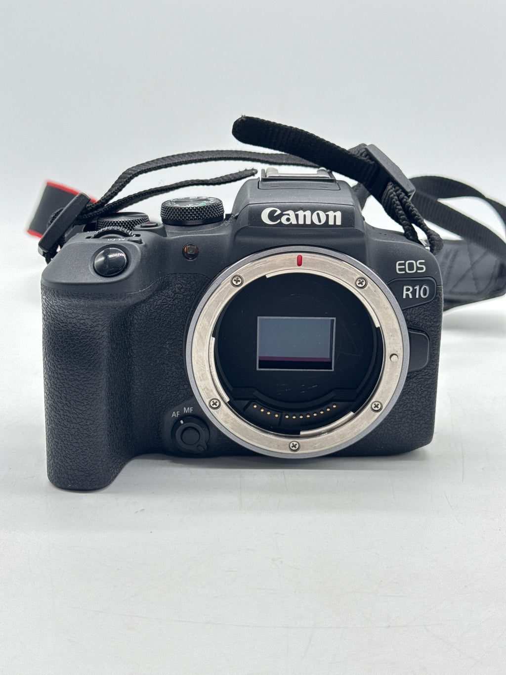 Canon EOS R10 24.2MP Mirrorless Camera w/ Lens Flash Black - Used
