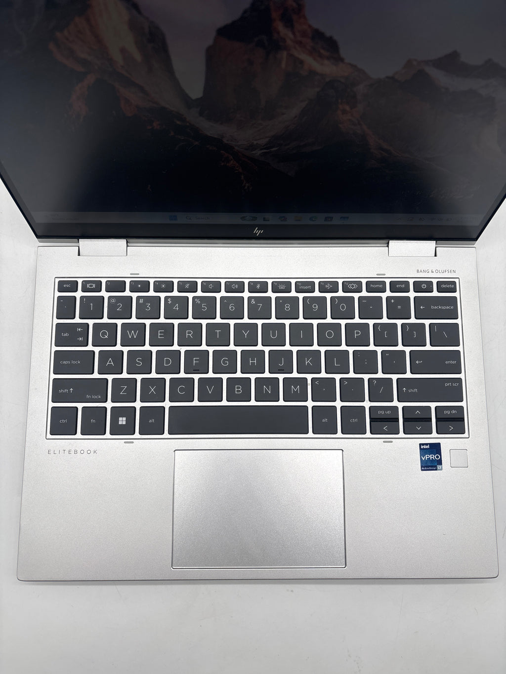 HP ENVY X360 830 G10 i7-1365U 32GB RAM 512GB SSD - Scuffs on Screen