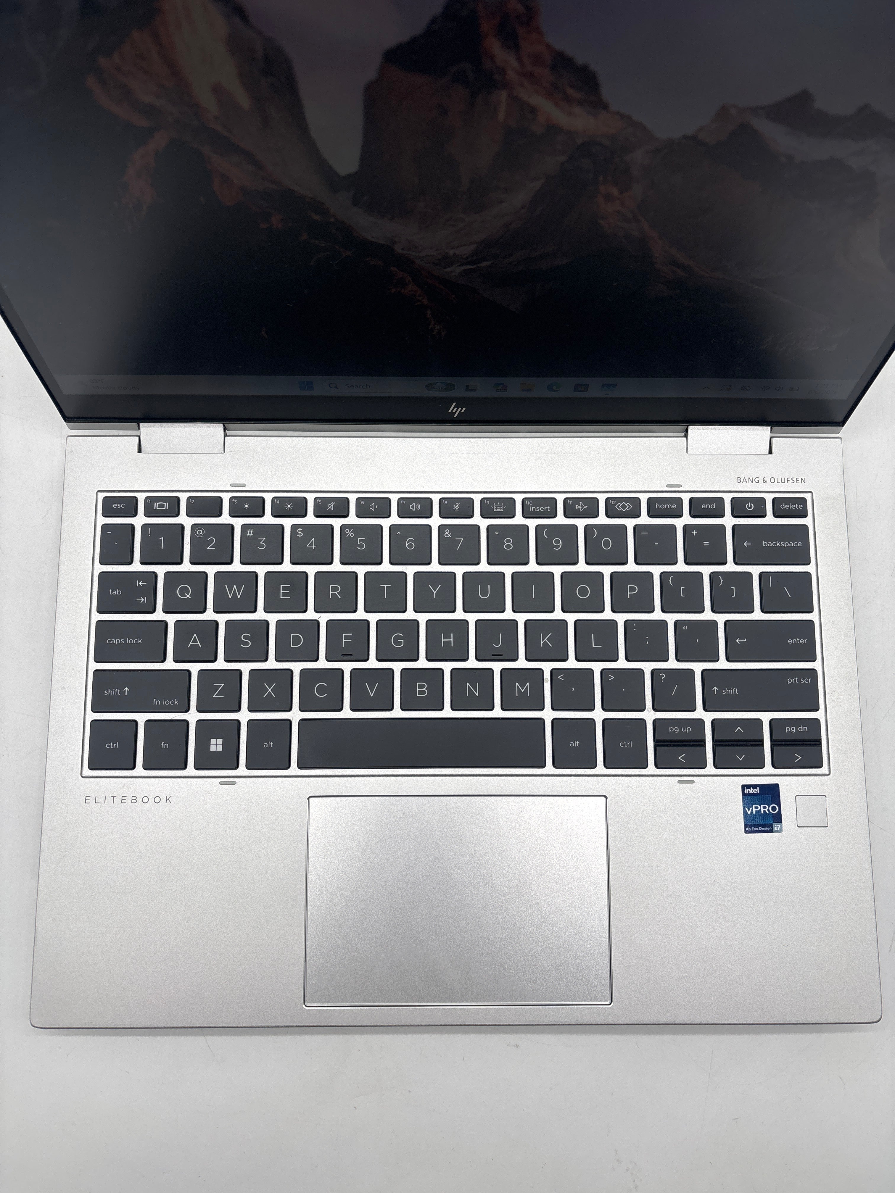 HP ENVY X360 830 G10 i7-1365U 32GB RAM 512GB SSD - Scuffs on Screen