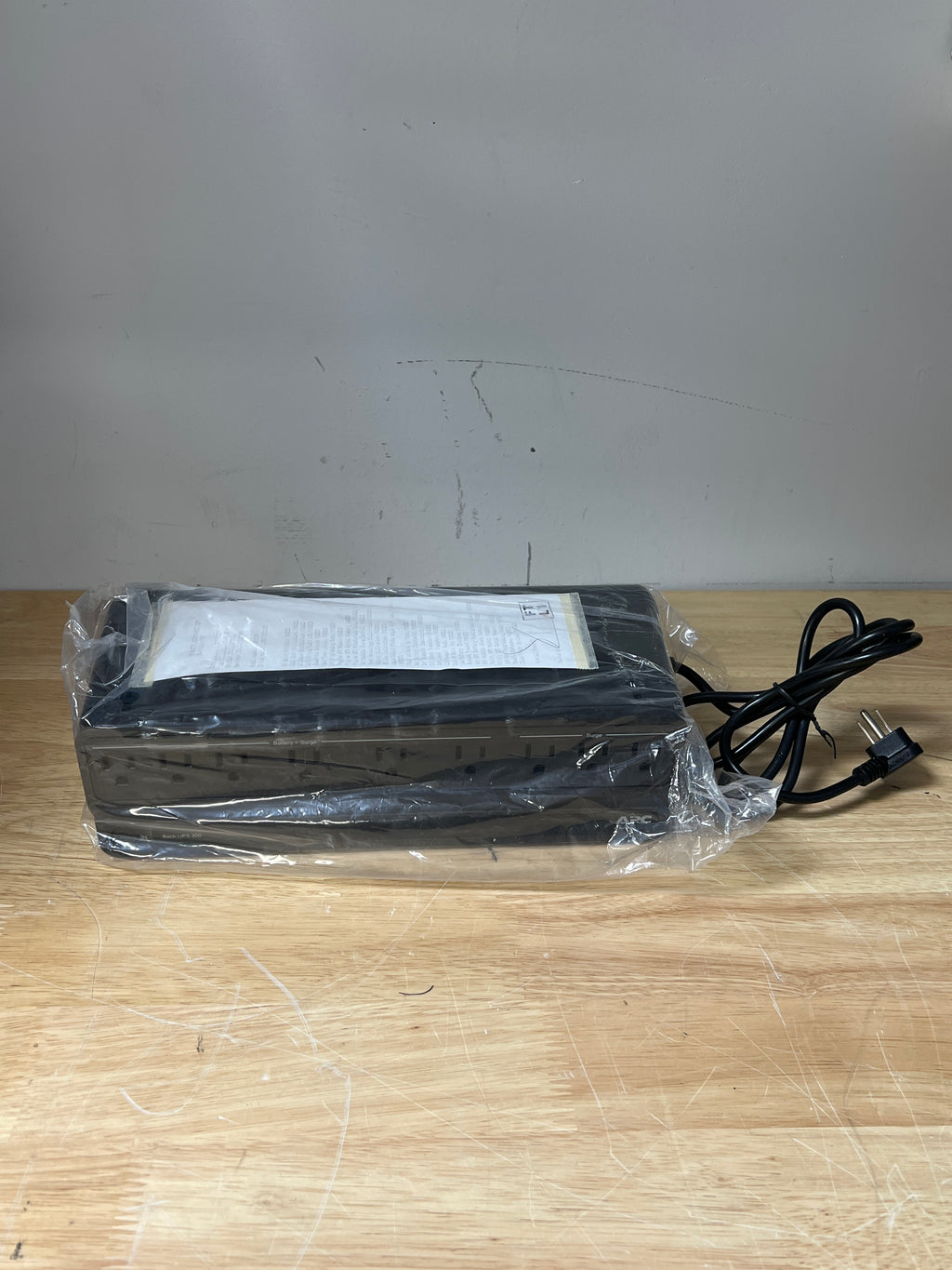 APC Back-UPS BN900M 900VA Battery Backup - New Open Box