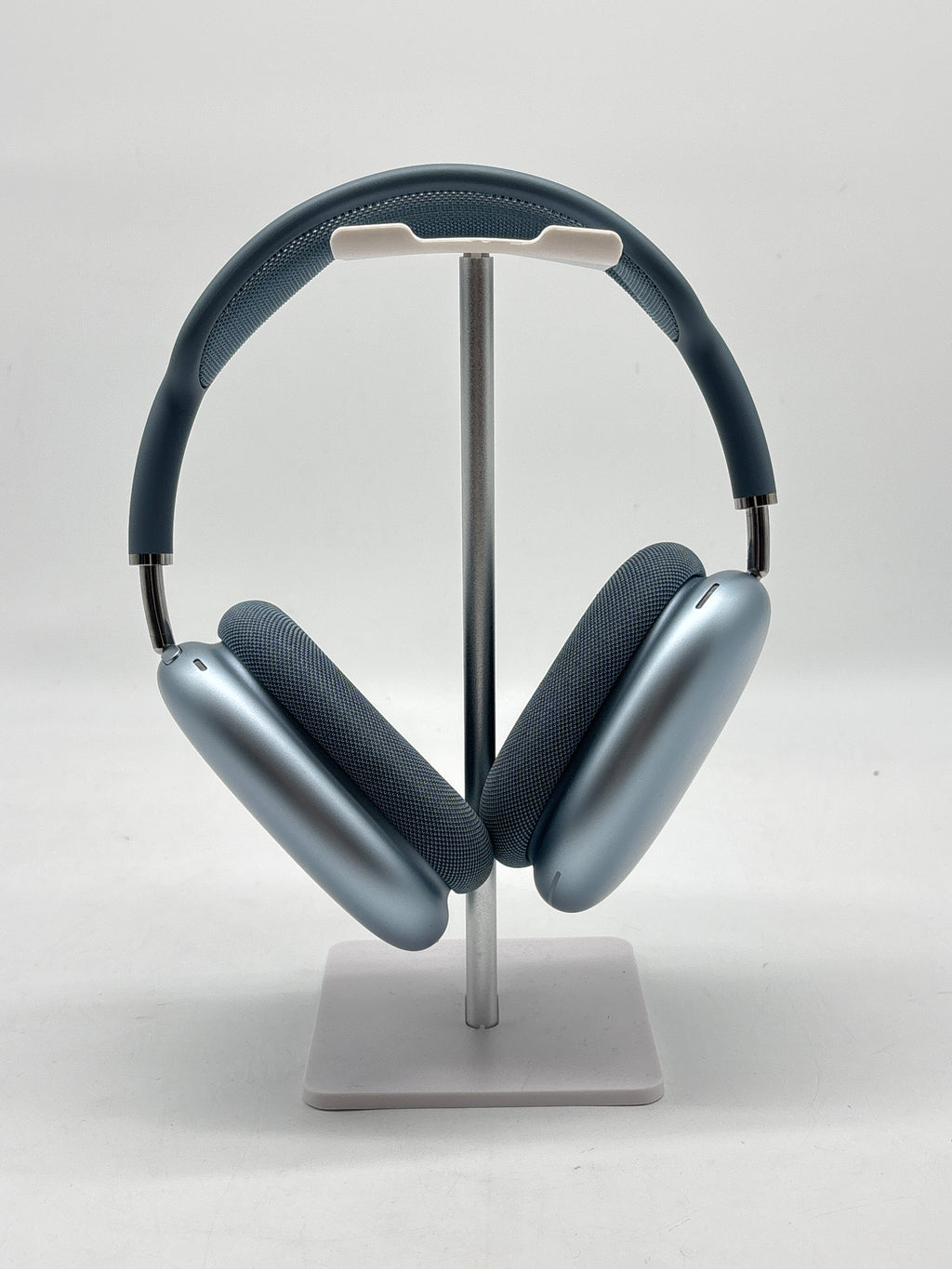 Apple AirPods Max A3184 (USB-C) Headphones Blue - Used
