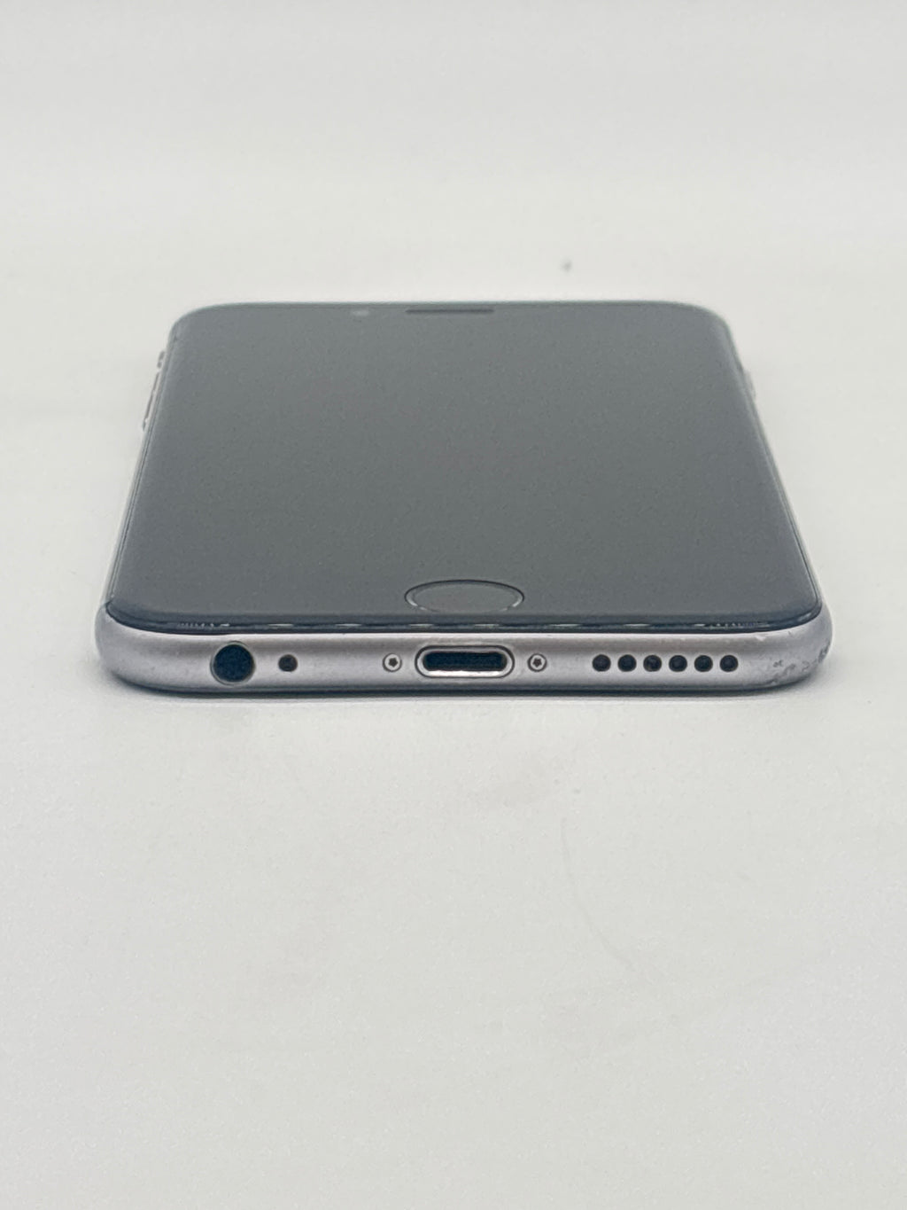 Apple iPhone 6 - 64GB - Gray - Unlocked - Used