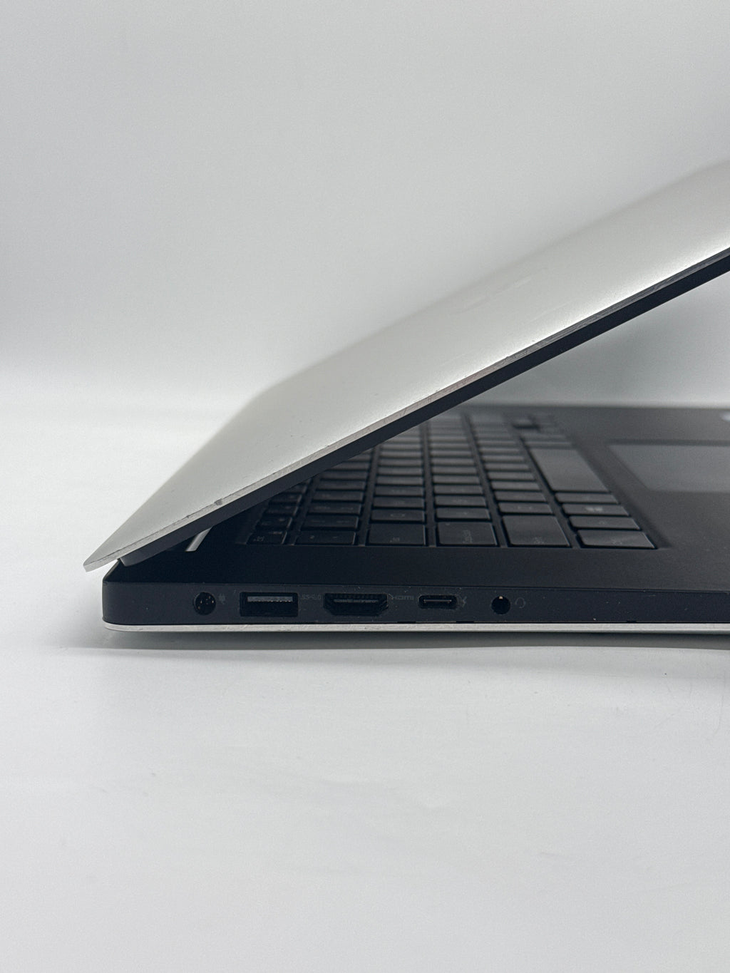 Dell XPS 15 9570 Touch i5-8300H 16GB RAM 512GB SSD GTX 1050
