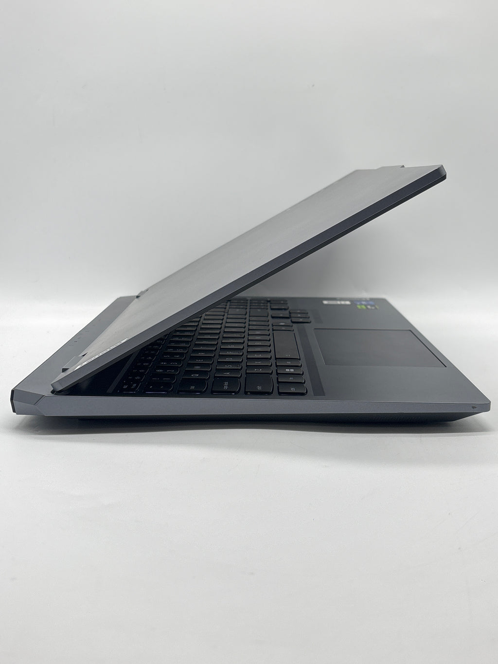 Lenovo LOQ 15IRX10 15" Intel i7-13650HX 16GB RAM 512GB SSD RTX 5060 Gray - Used