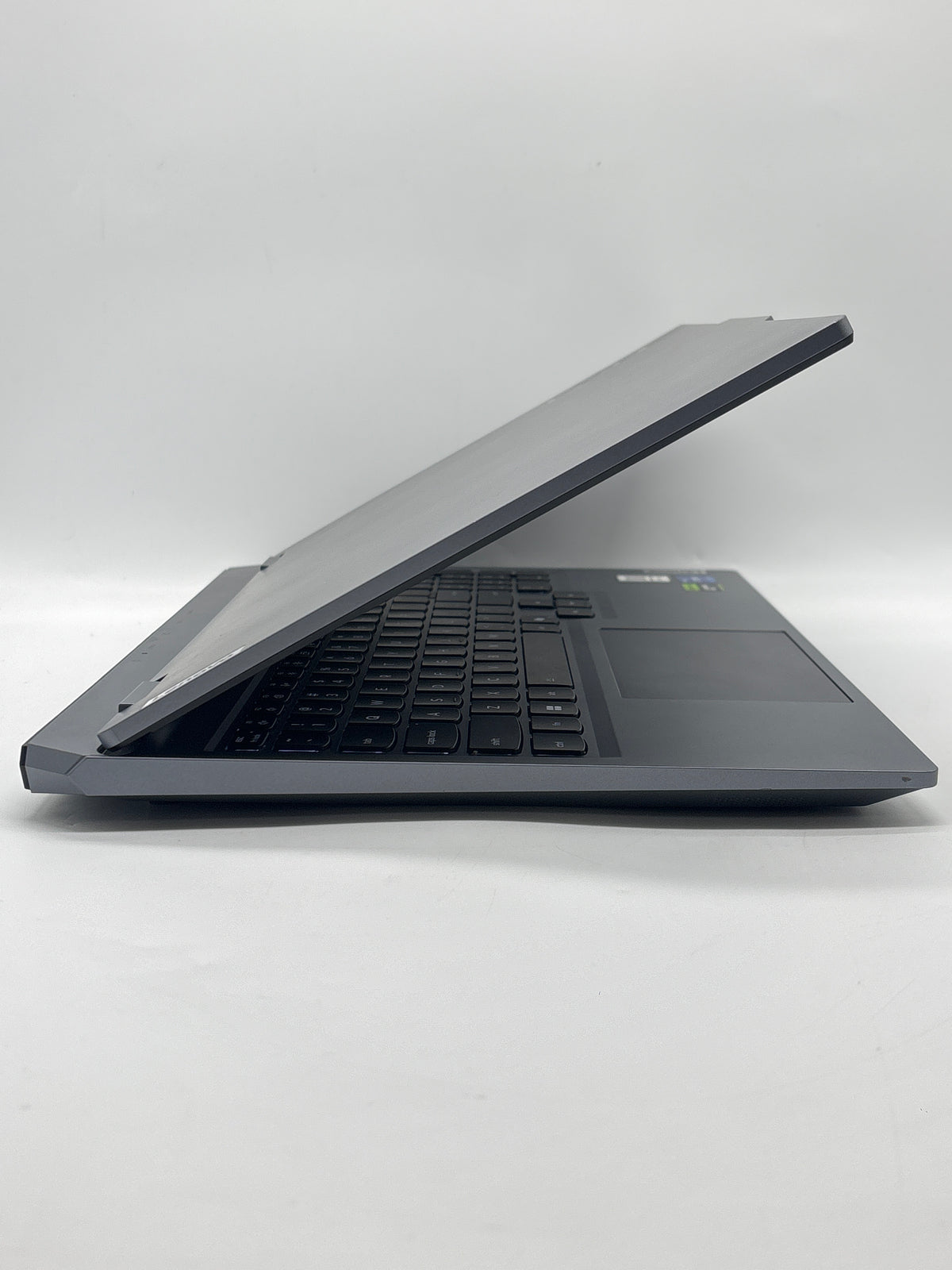 Lenovo LOQ 15IRX10 15" Intel i7-13650HX 16GB RAM 512GB SSD RTX 5060 Gray - Used