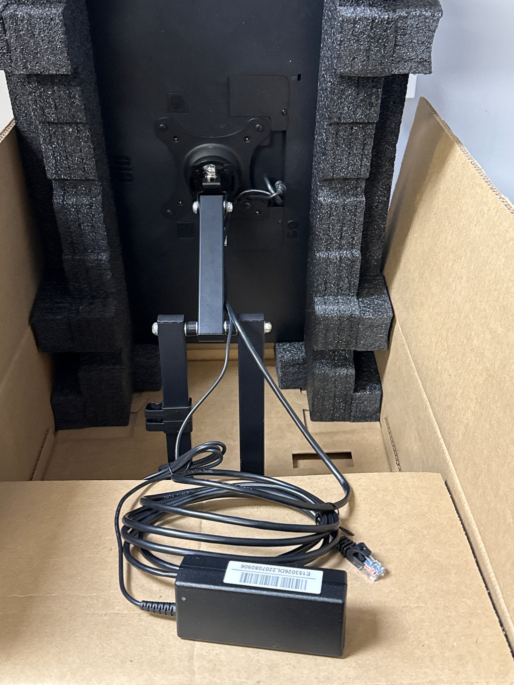 Toast Flex POS ELO V4 22in Touchscreen Terminal with Mounting Stand - Used