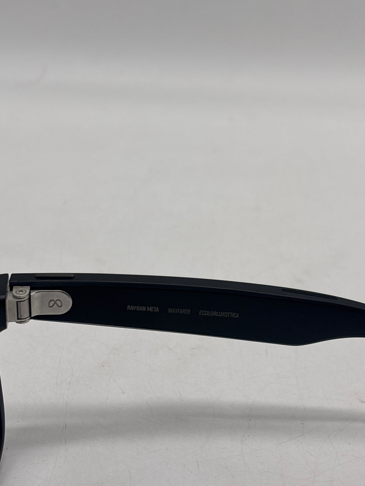 Ray-Ban Meta Wayfarer RW4008 Smart Glasses w/ Camera Black - Used