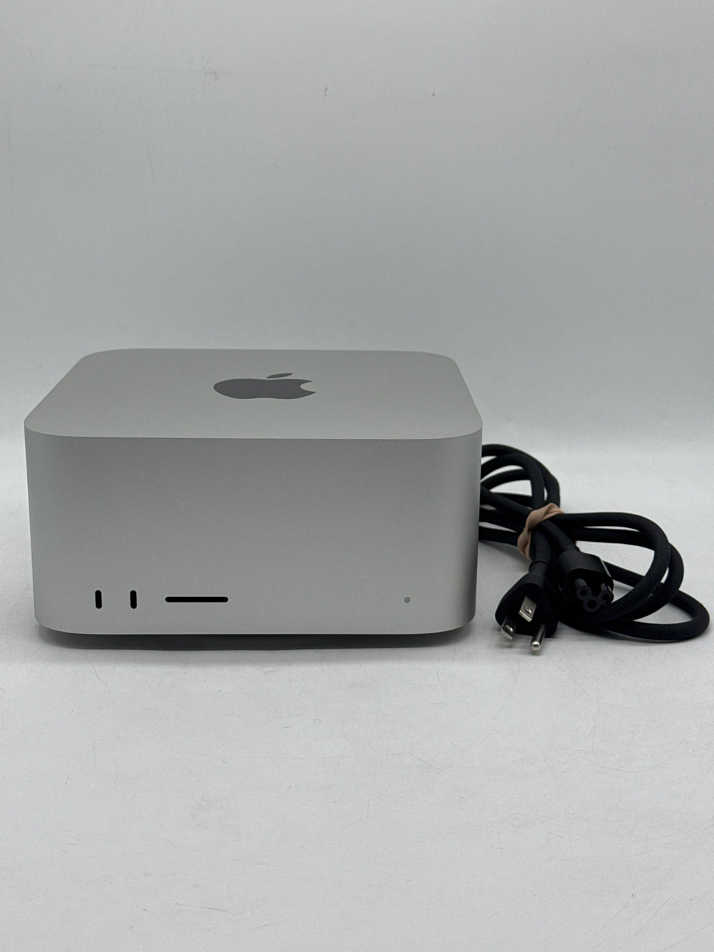 Apple Mac Studio 2025 M4 Max 64GB RAM 4TB SSD 40-Core GPU Silver - Used