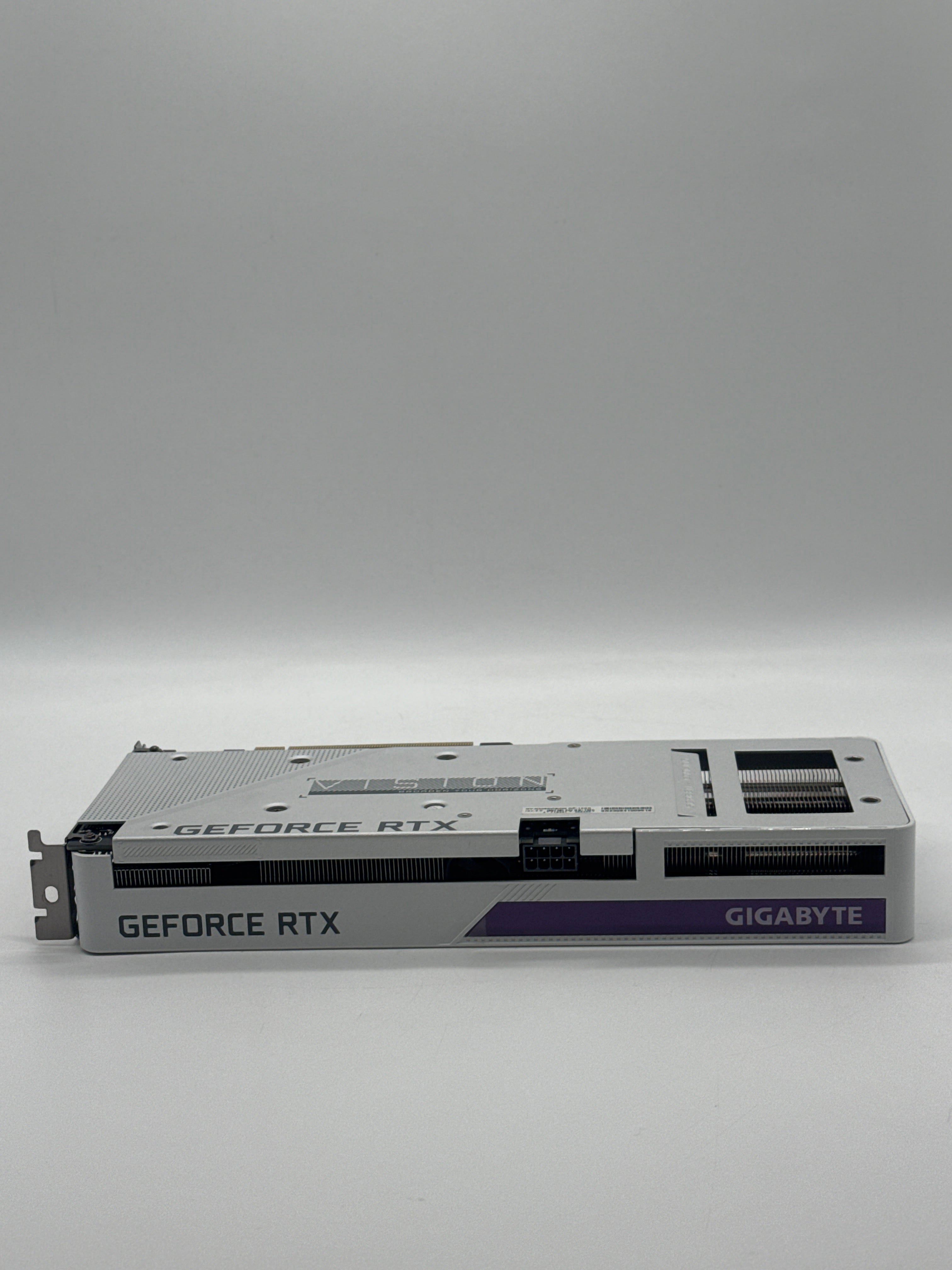 Gigabyte GeForce RTX 3060 Vision OC 12GB White GV-N3060VISION - For Parts [Untested]