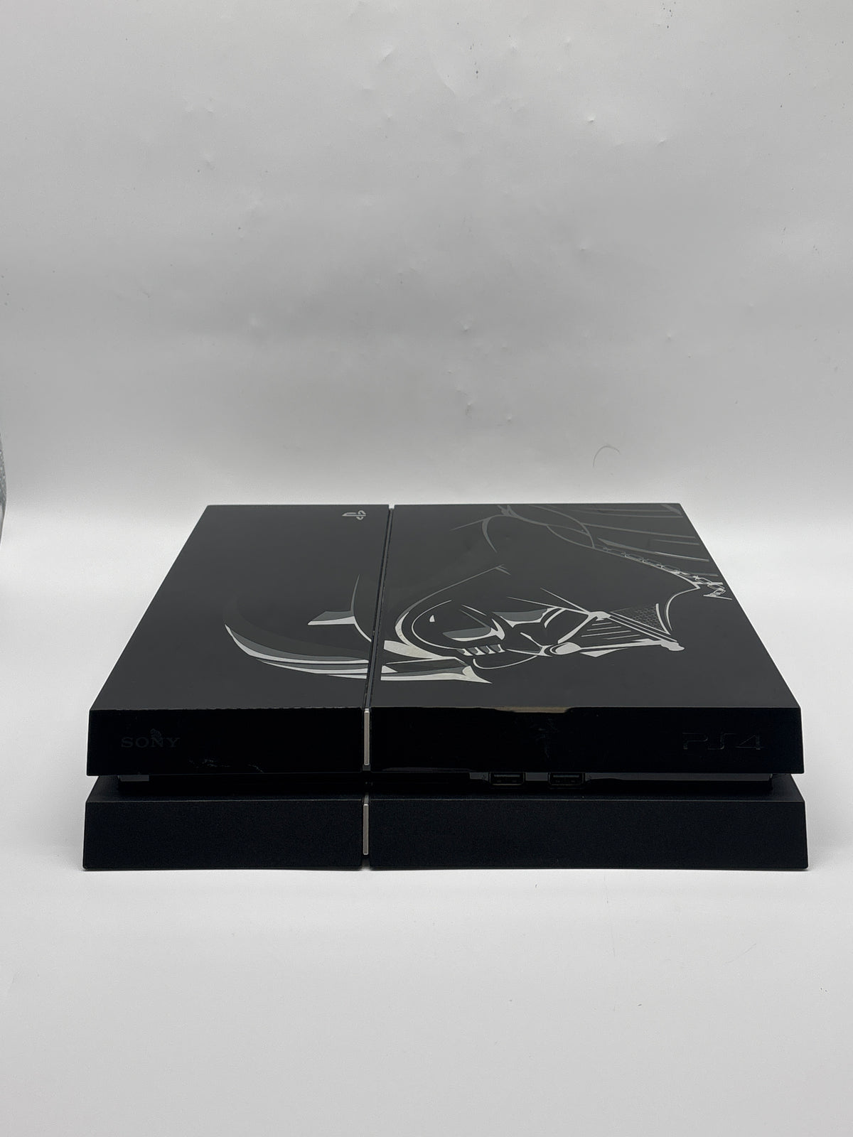 Sony PlayStation 4 Limited Edition Darth Vader 500GB CUH-1215A - Used