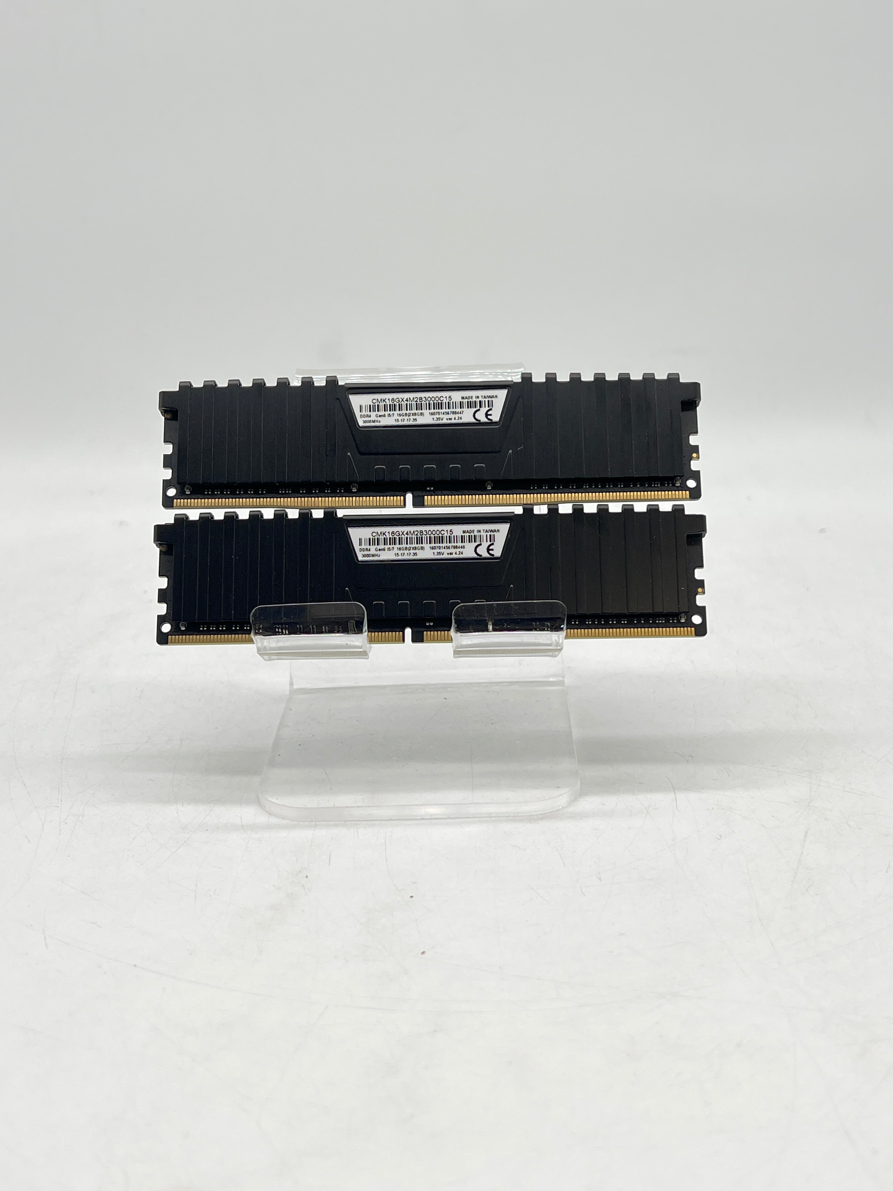 Corsair Vengeance LPX DDR4DIMM 16GB (2x8GB) 3000MHz CMK16GX4M2B3000C15