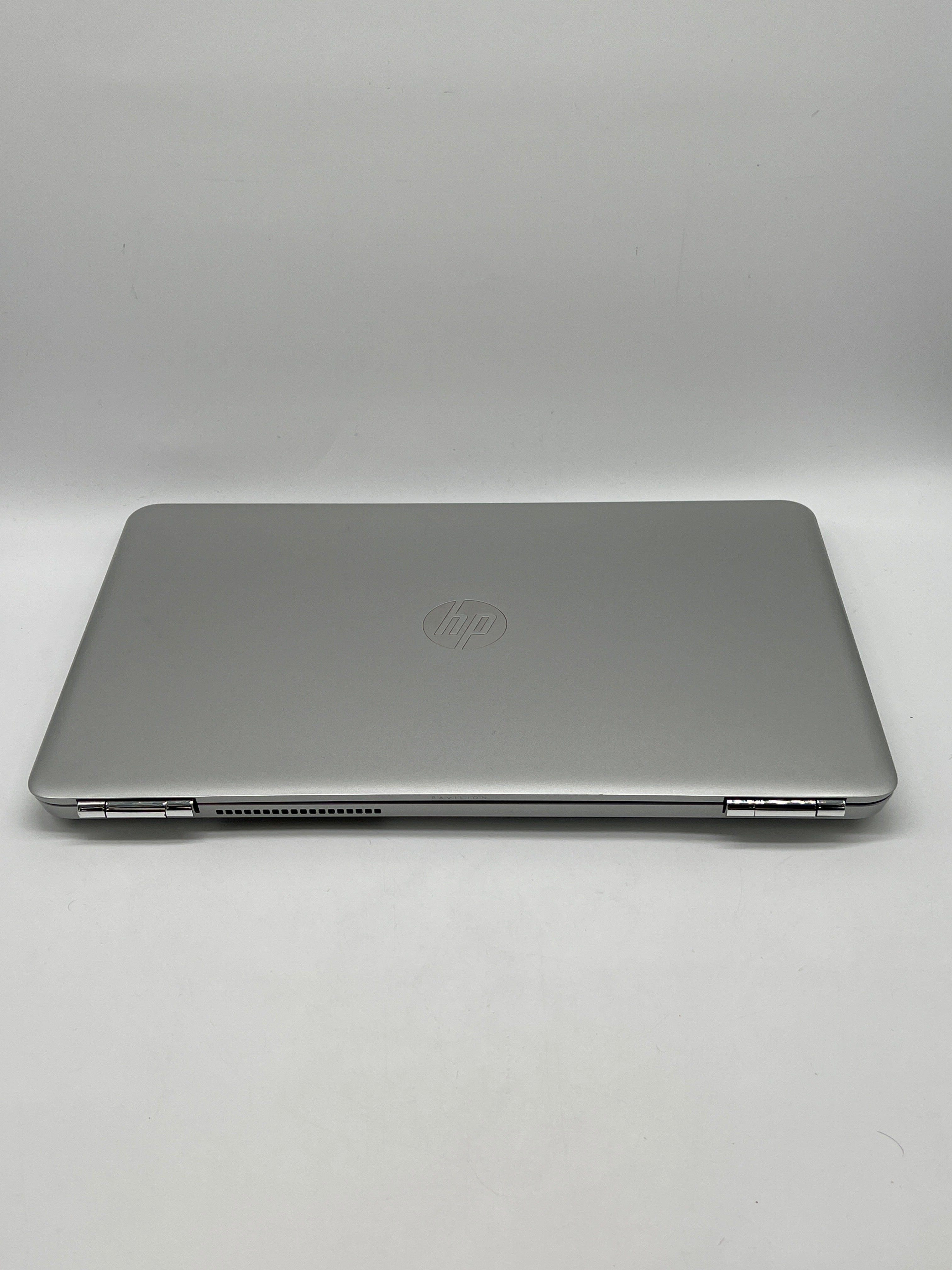 HP Pavilion 15-aw053nr AMD A12-9700P 8GB RAM 1TB HDD - For Parts (Read)