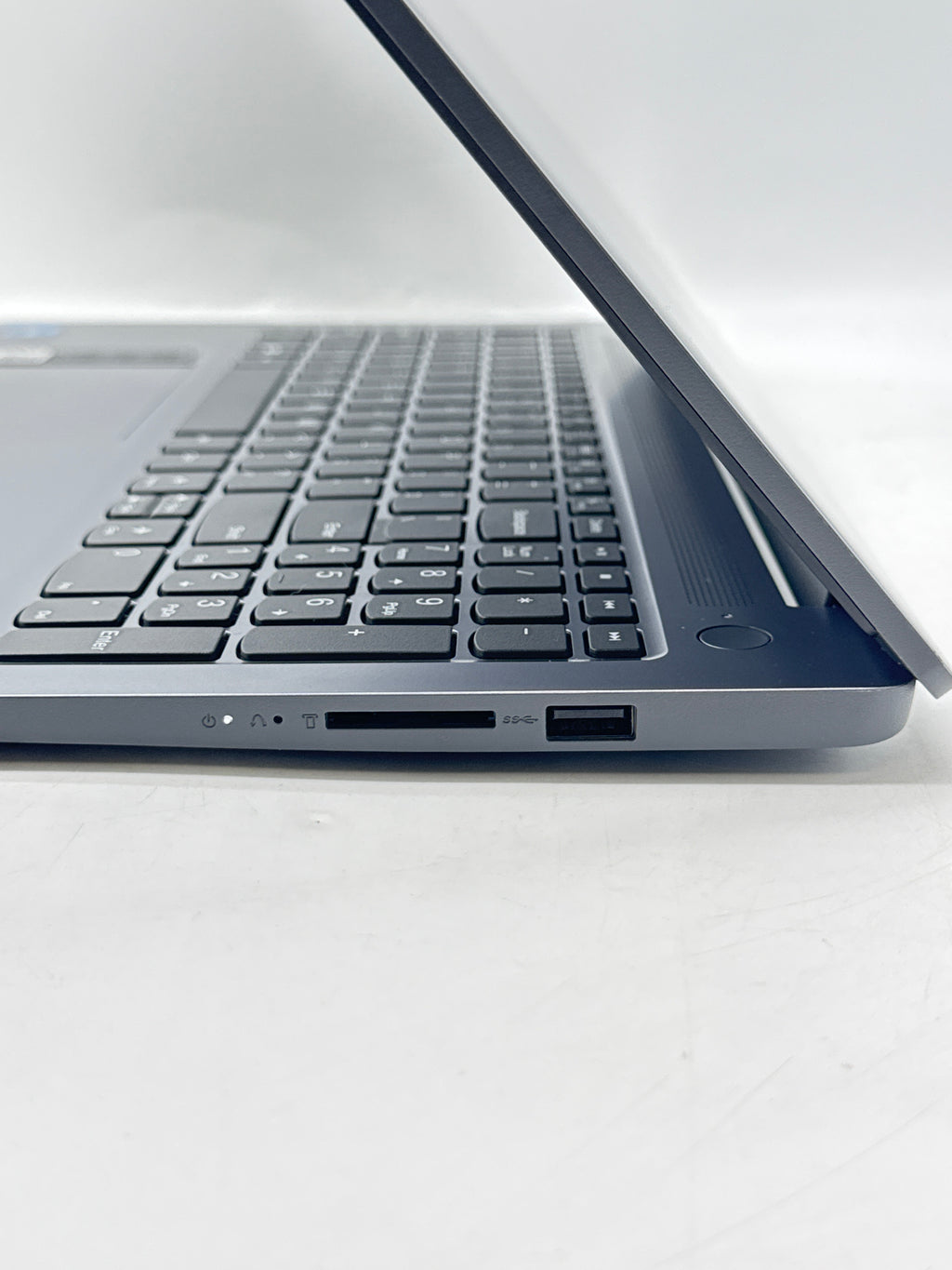 Lenovo IdeaPad Slim 3 15IAN8 Core i3 N305 8GB RAM 128GB SSD 15in - Used