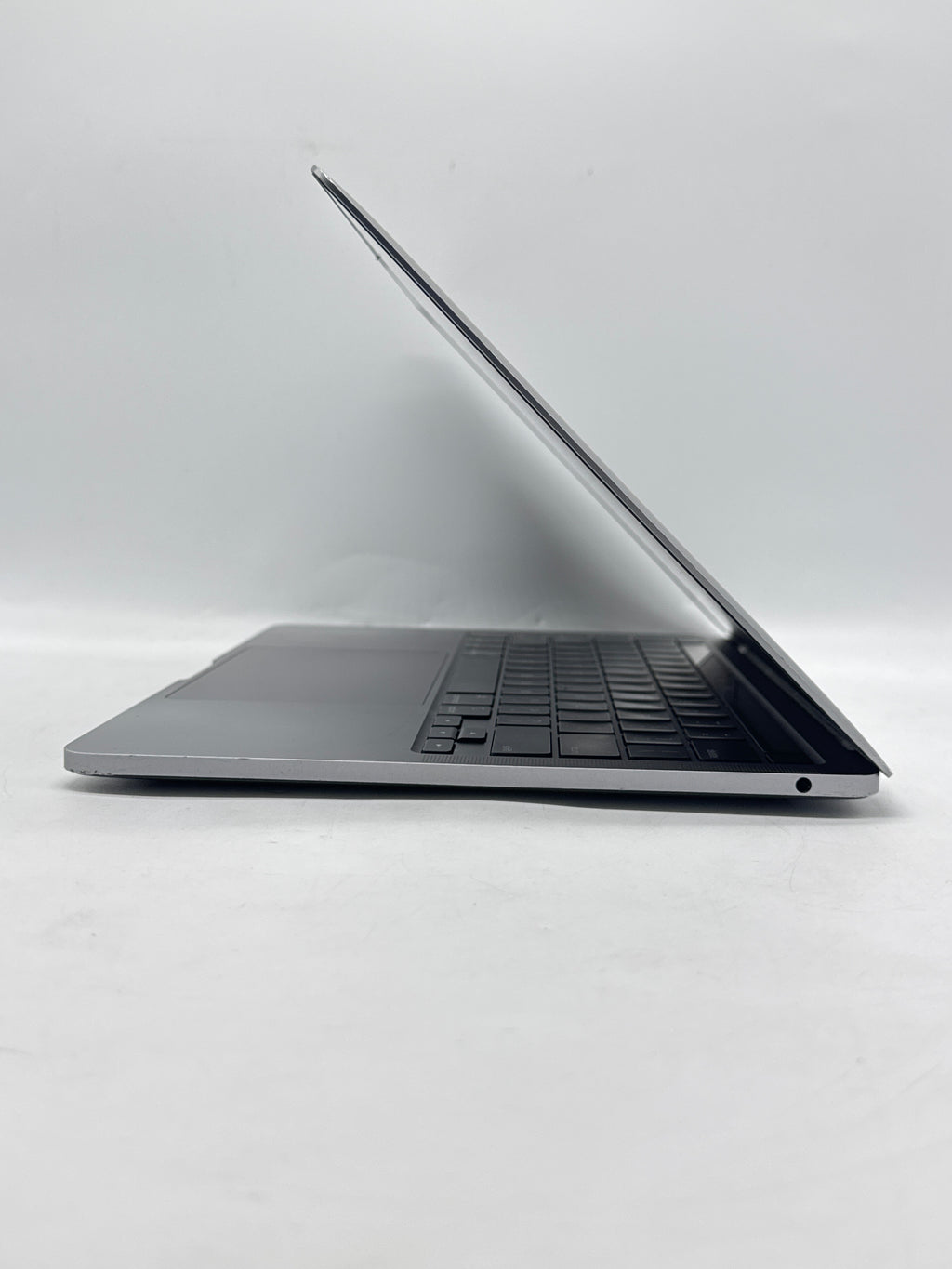 Apple MacBook Pro 13in A2338 M1 8GB RAM 256GB SSD Cracked Screen - For Parts