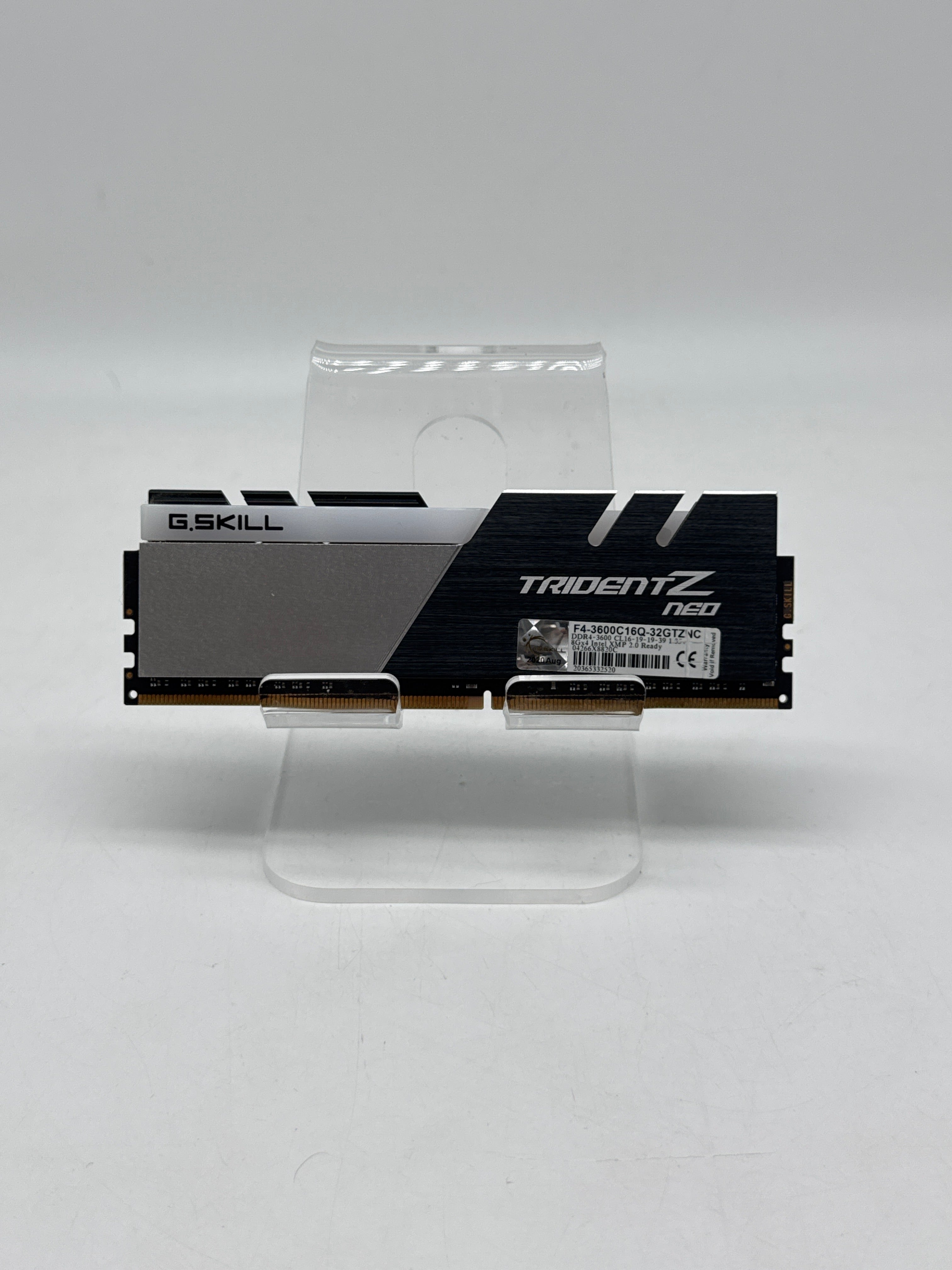 G.Skill Trident Neo 1x8 GB RAM DDR4 3600MHz F4-3600C16Q-32GTZNC