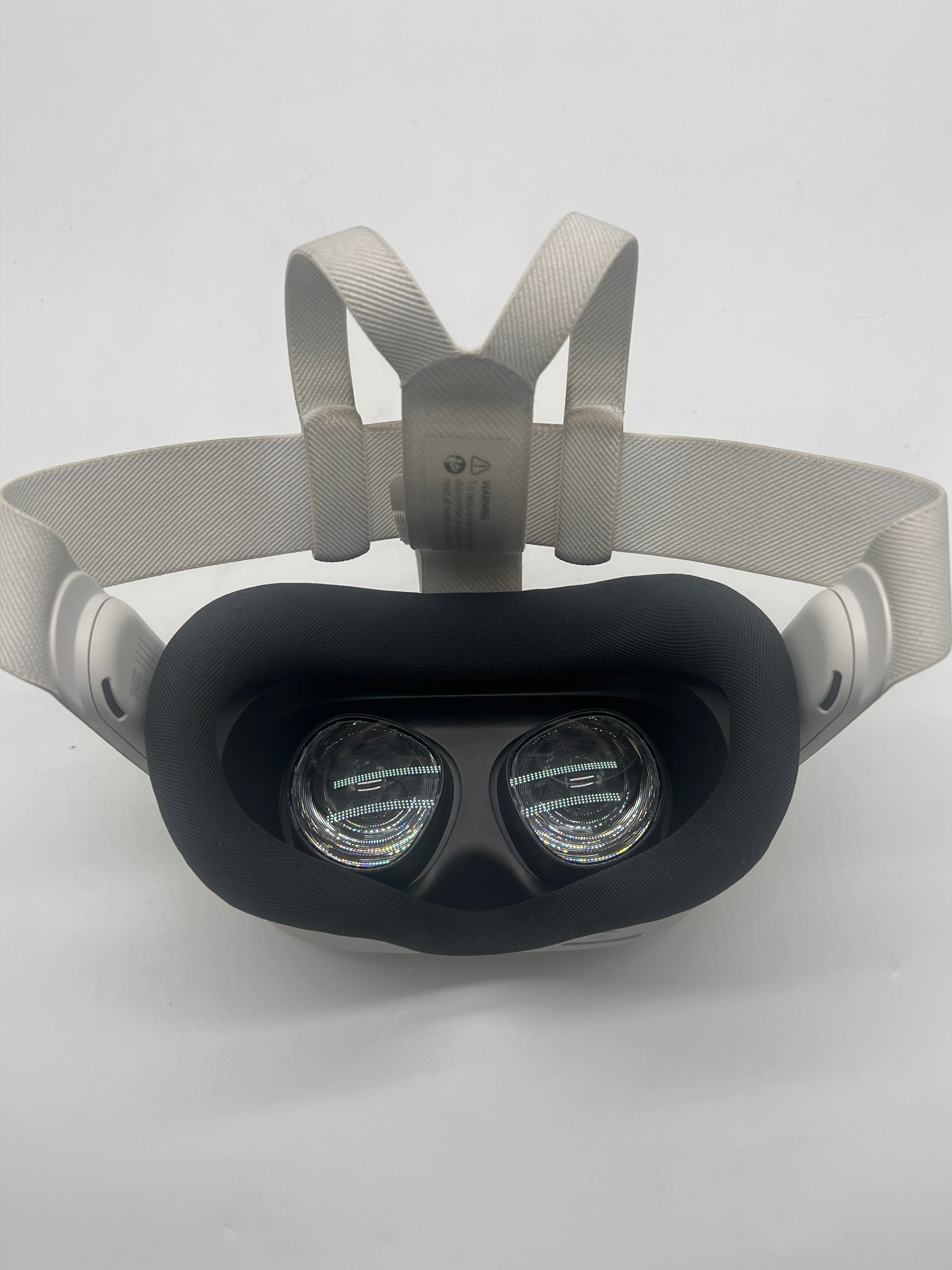 Meta Oculus Quest 3s VR Headset White - For Parts (Lens Issue)