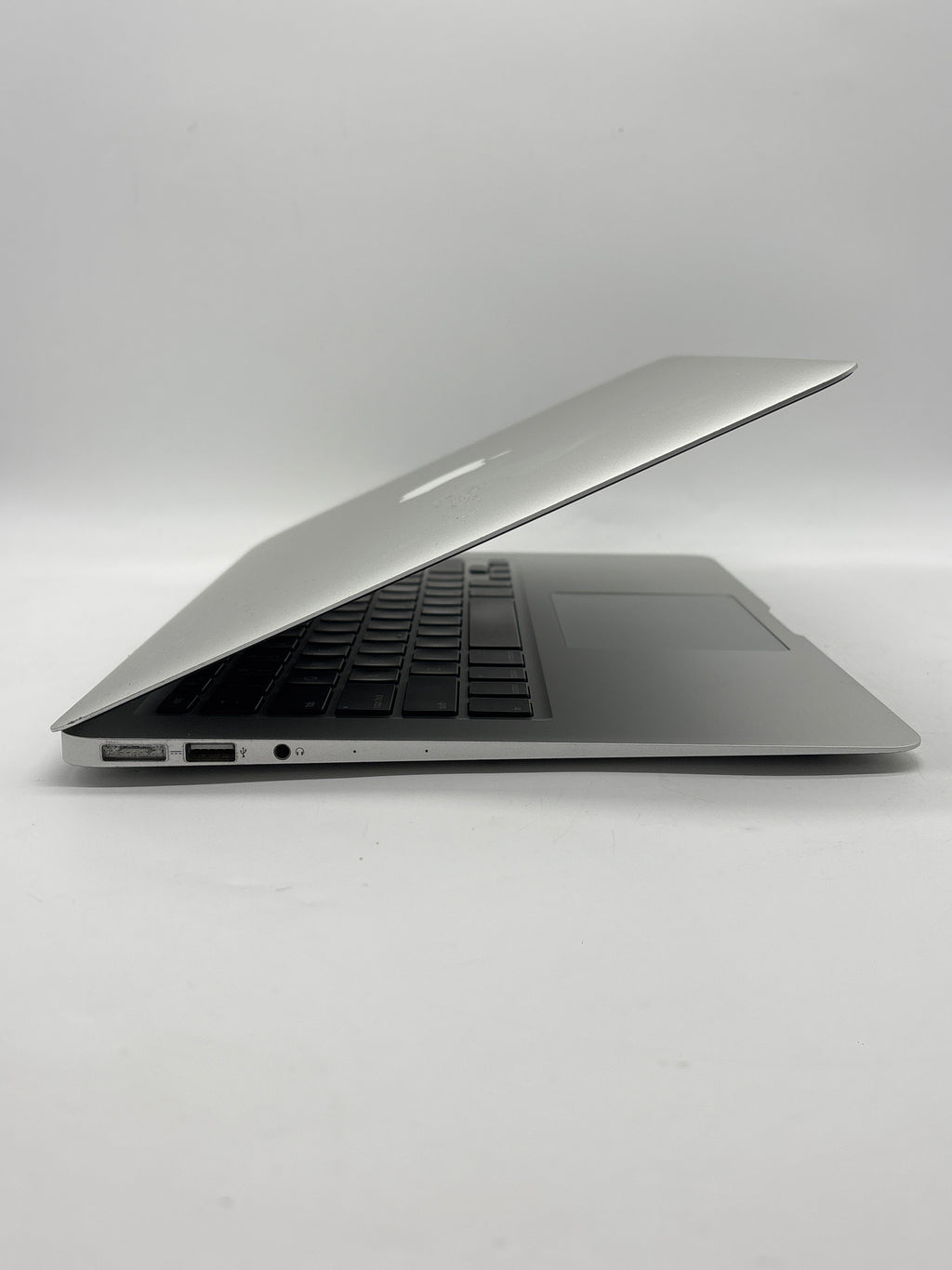 Apple MacBook Air 13" A1466 i5 4GB RAM 128GB SSD - For Parts (Read DESC)