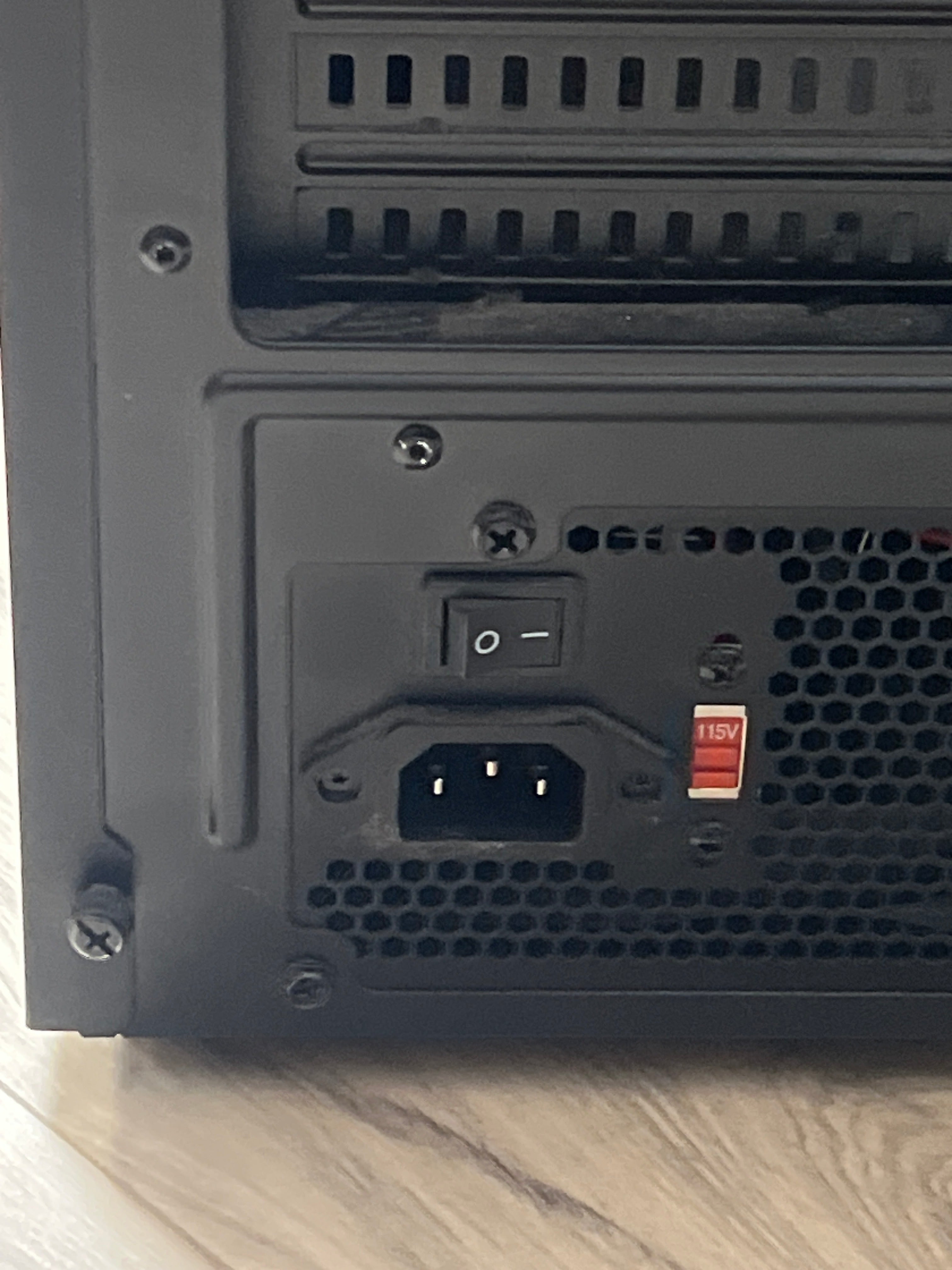 iBUYPOWER Trace i5-10400F 8GB RAM 1TB HDD 256GB SSD RTX 1650 - Used