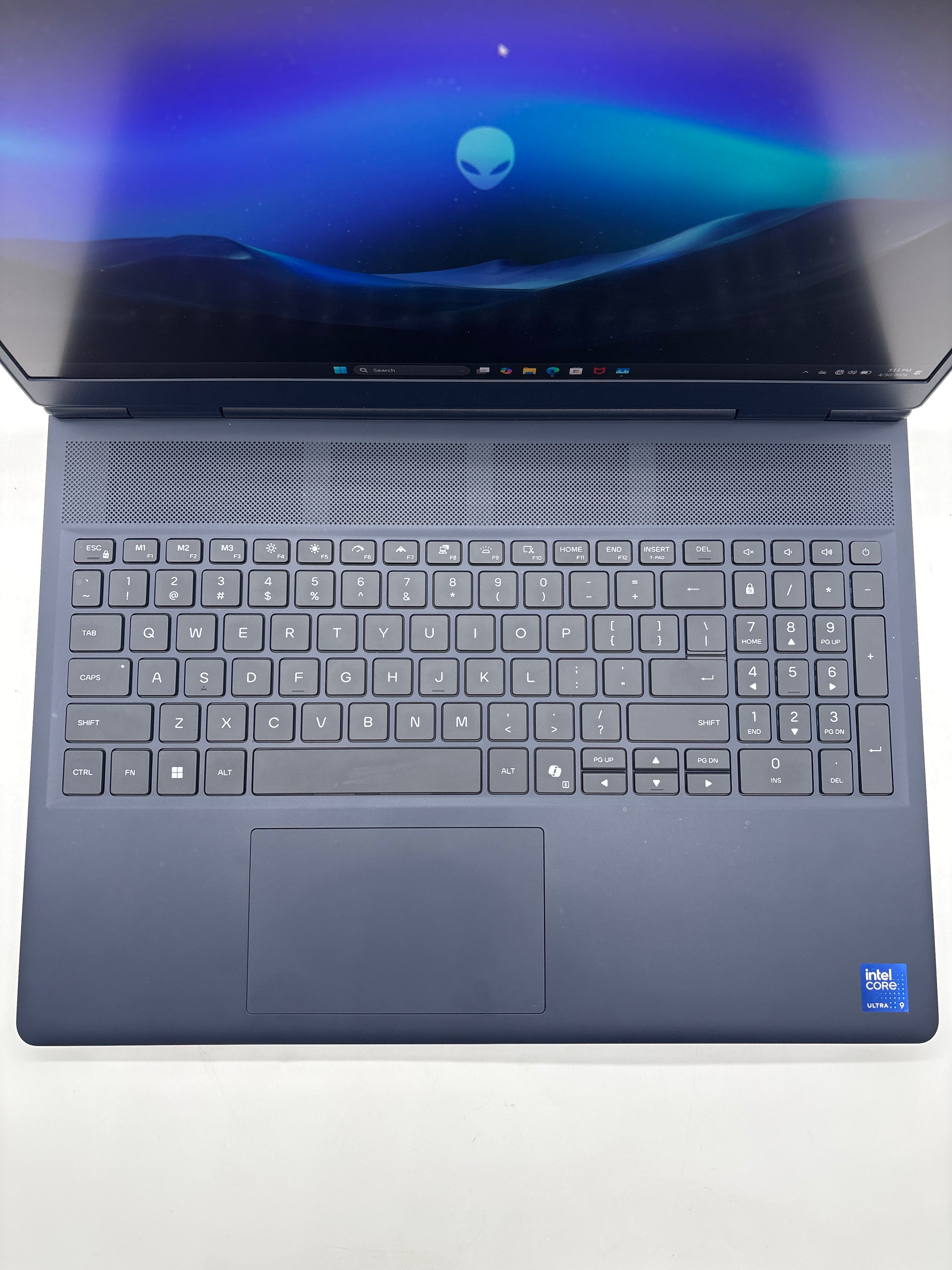Dell Alienware 16X Aurora Ultra 9 275HX 32GB RAM 1TB SSD RTX 5060 - Warranty