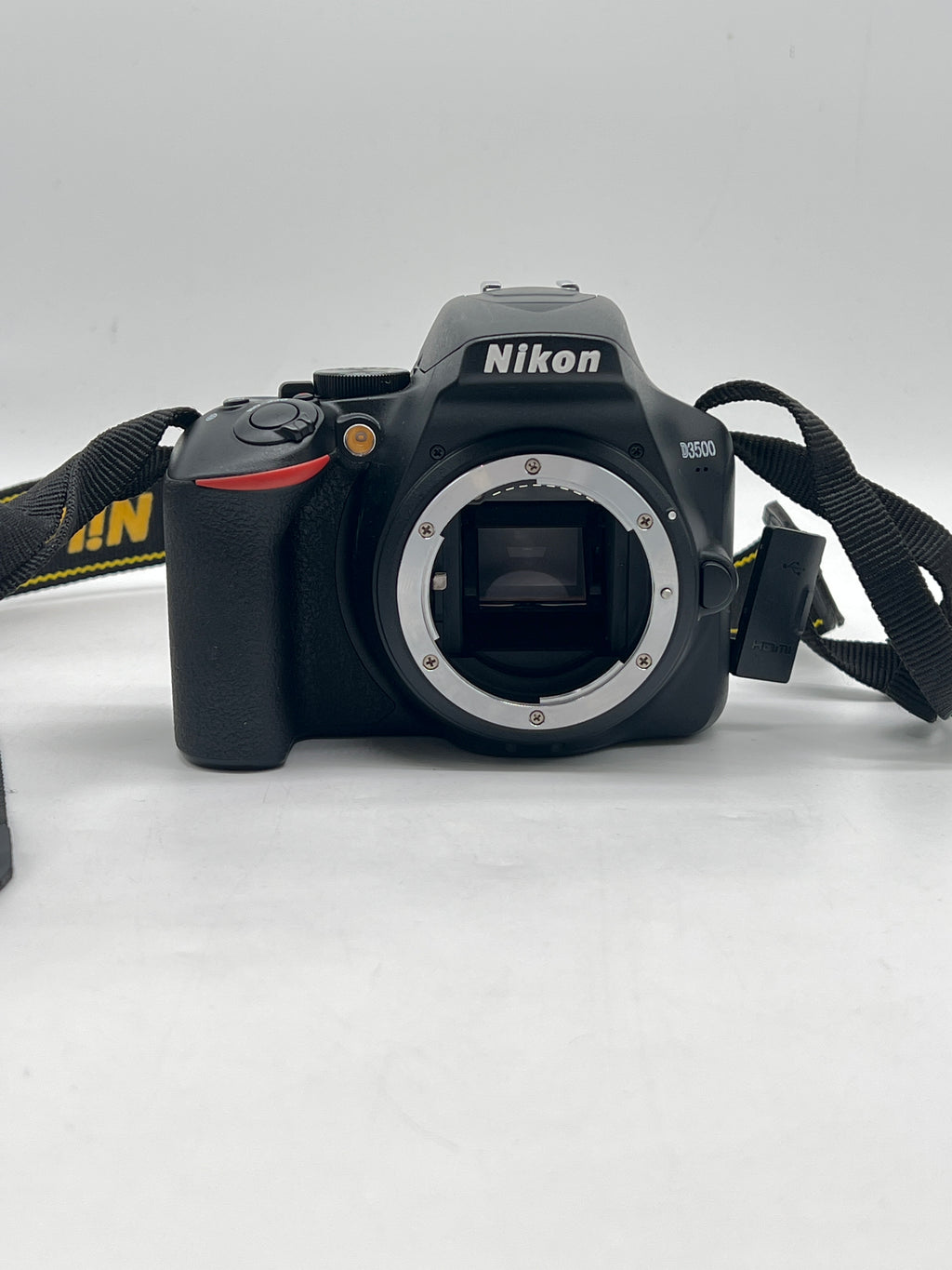 Nikon D3500 24.2MP with 18-55mm VR Lens DSLR Camera - Used