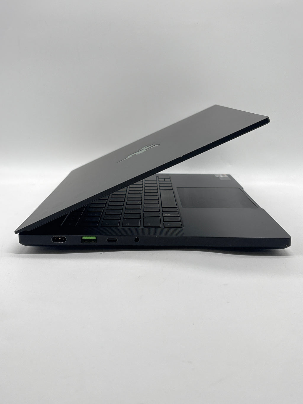Razer Blade 14 RZ09-0427 Ryzen 9 6900HX 16GB RAM 1TB SSD RTX 3080 Ti