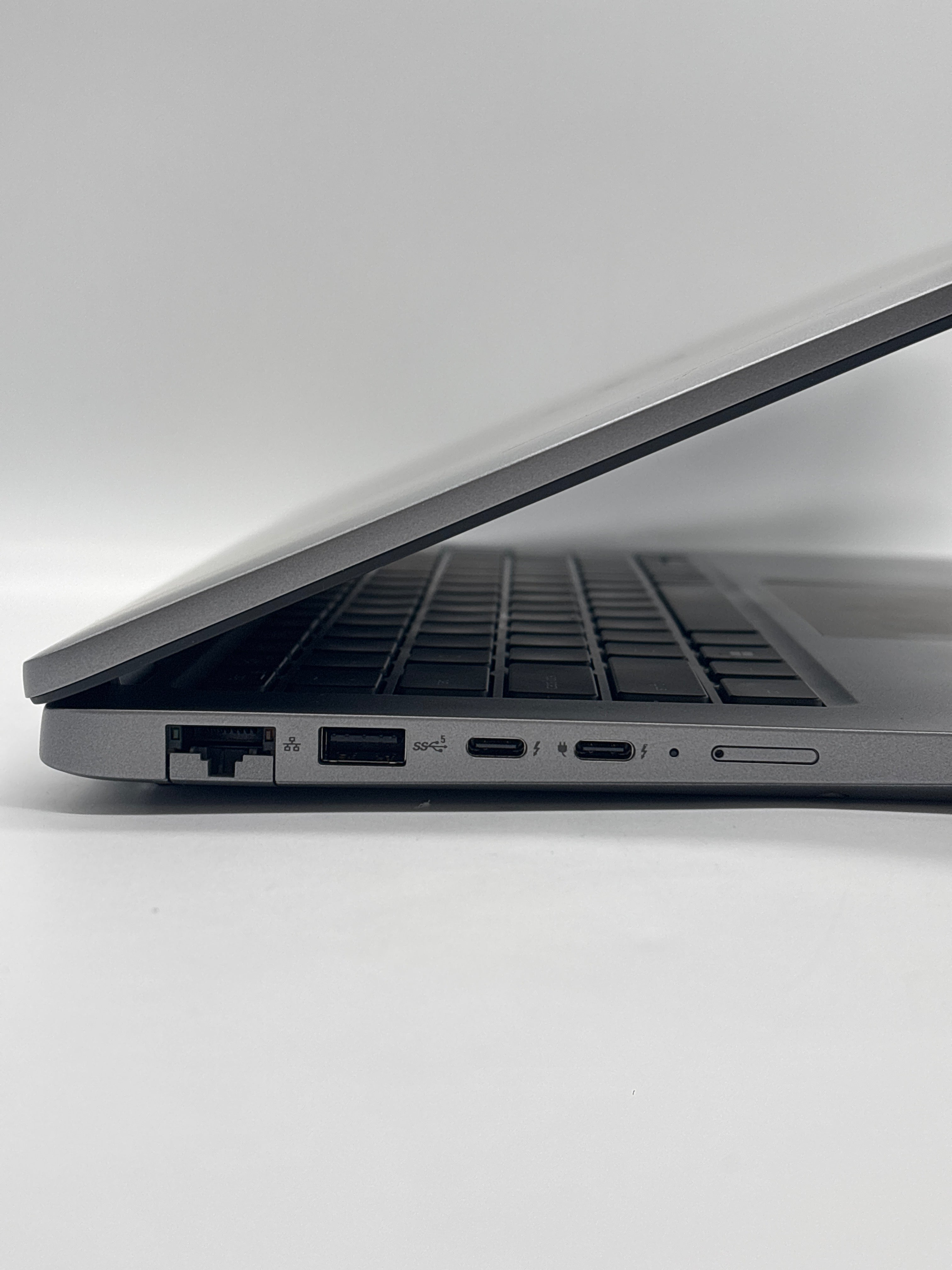 Dell Latitude 5450 Ultra 5 135U 16GB RAM 256GB SSD