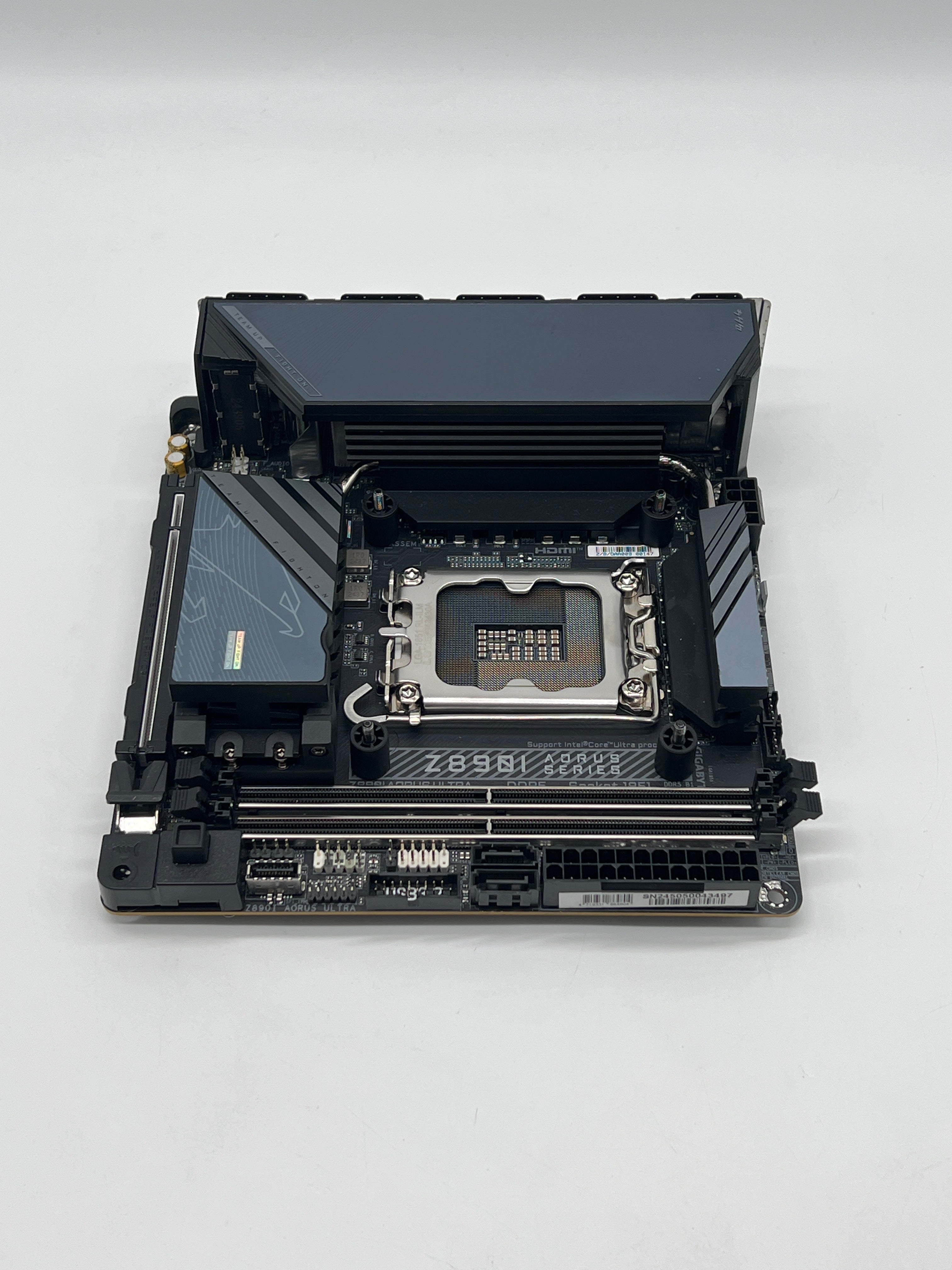Aorus Gigabyte A890i Ultra LGA 1851 Mini-ITX DDR5 Black Used