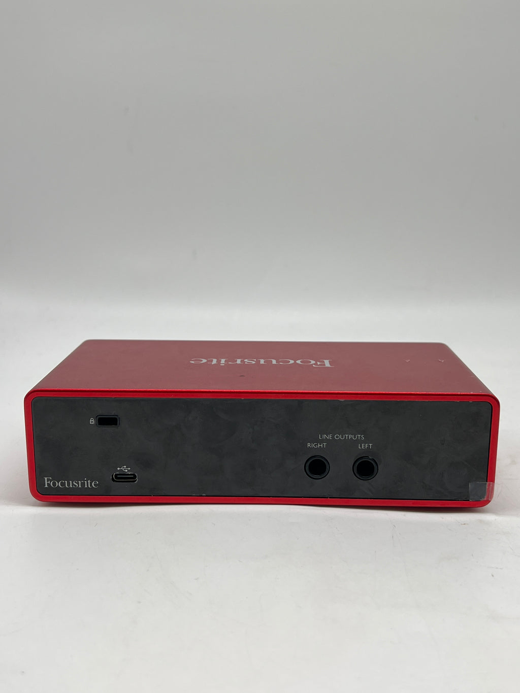 Focusrite Scarlett 2i2 Studio 3rd Gen USB Audio Interface Bundle