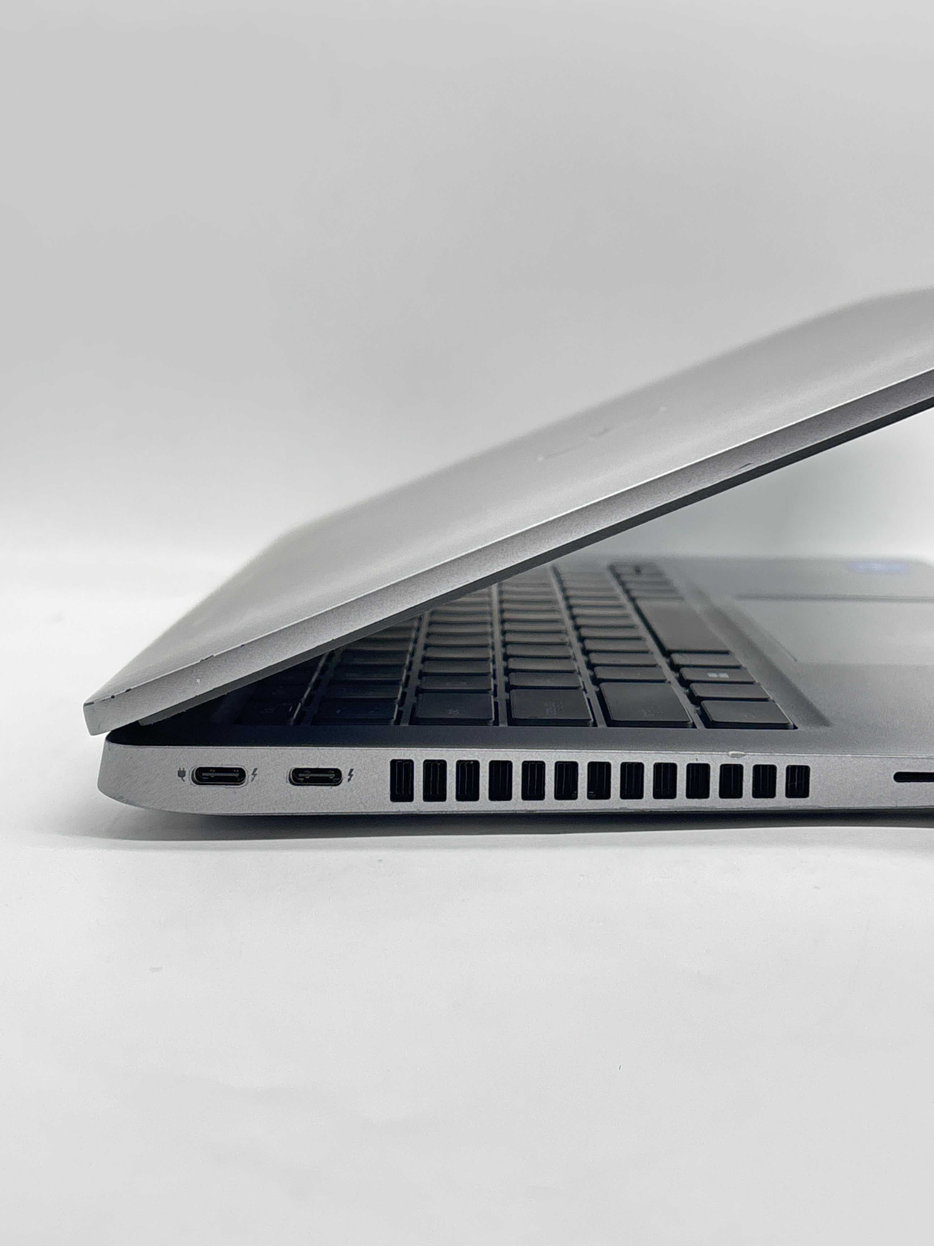 Dell Latitude 5430 14" Core i5-1235U 16GB RAM 256GB SSD Gray - Used