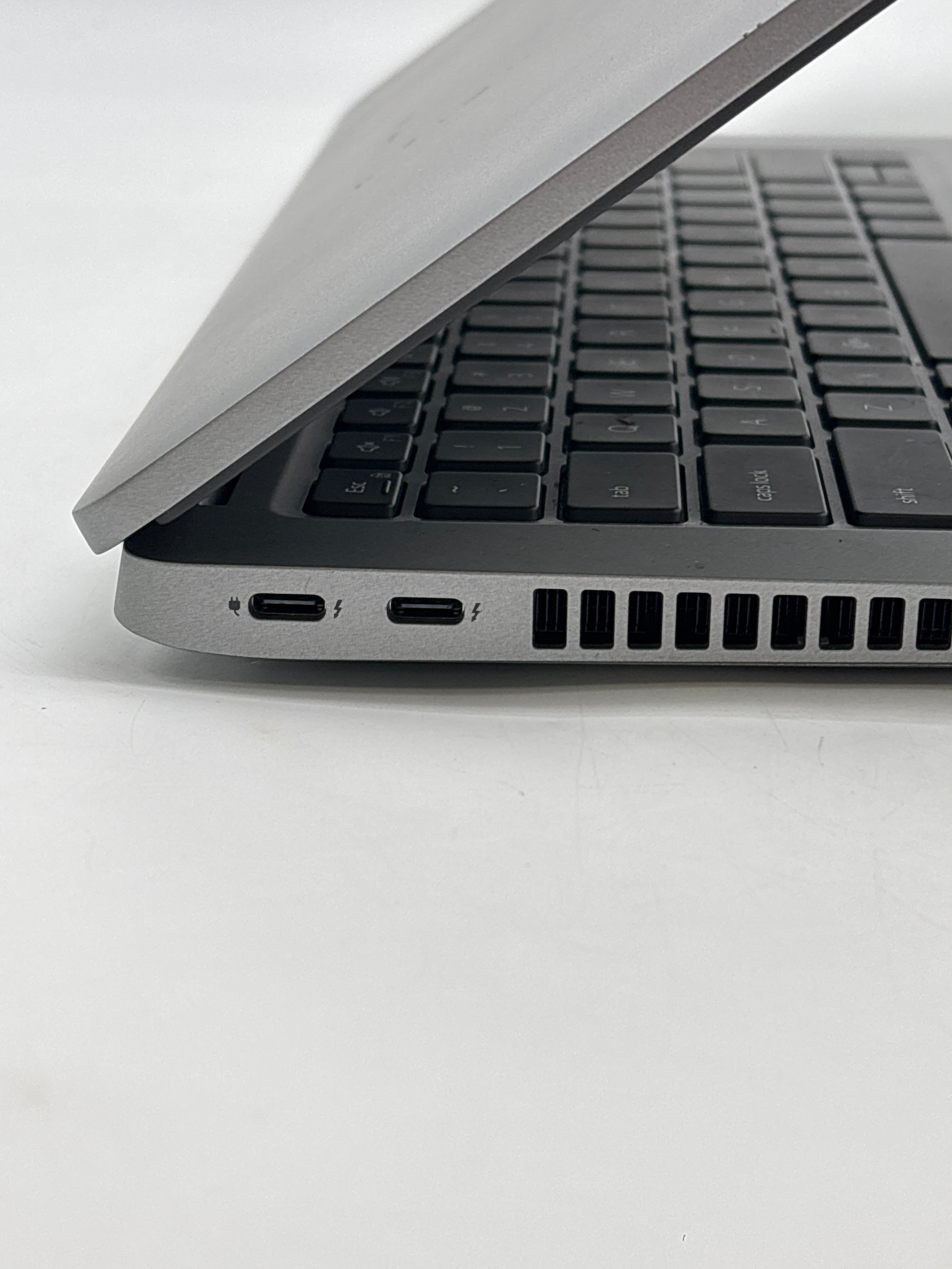 Dell Latitude 5430 Core i7-1255U 16GB RAM 512GB SSD - Used
