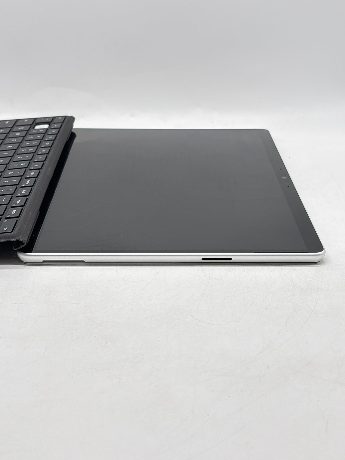 Microsoft Surface Pro 9 Core i5-1235U 16GB RAM 256GB SSD - Read