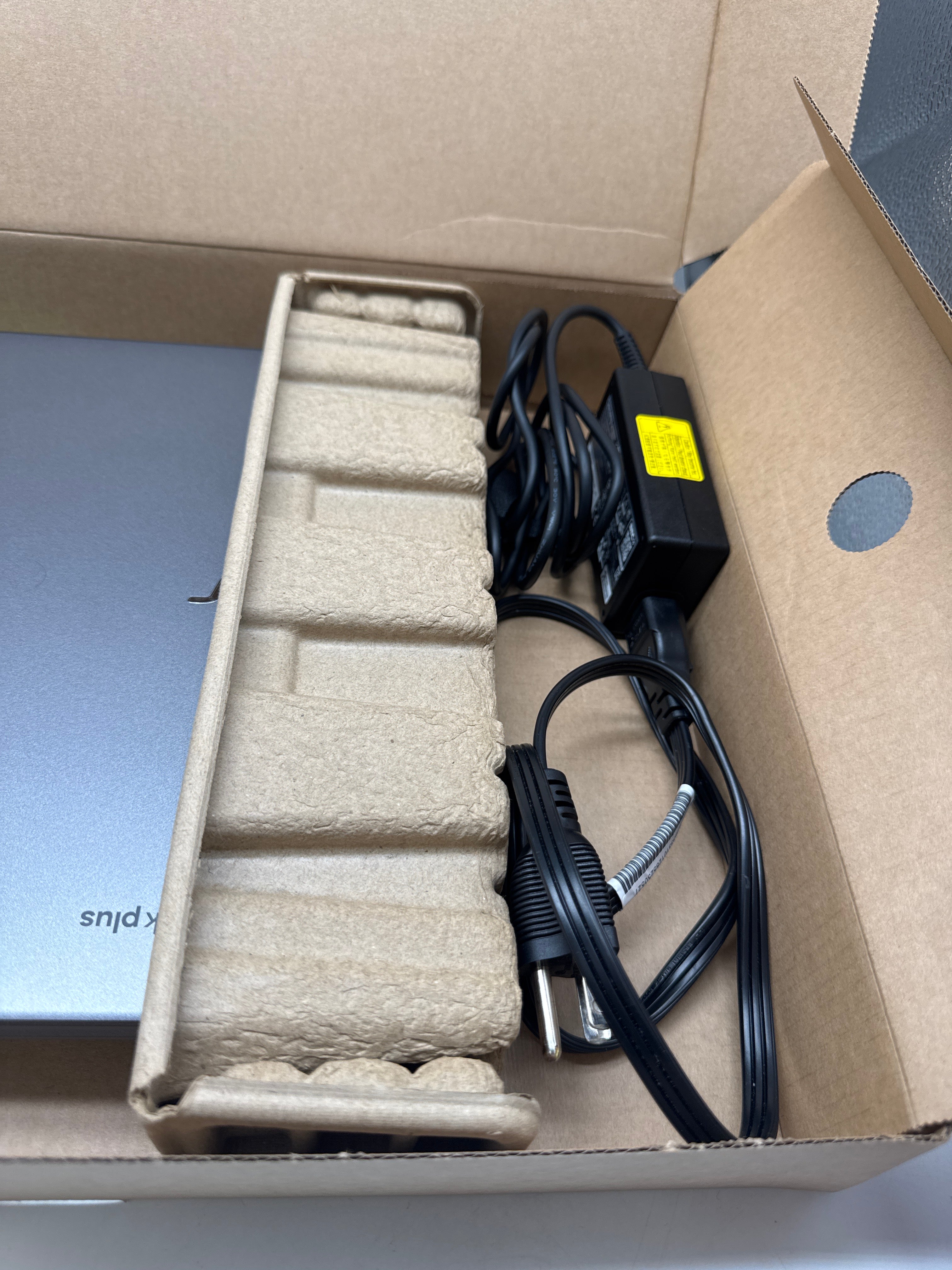Acer Chromebook Plus 516 16" Core i3-1315U 8GB RAM 128GB SSD - Used
