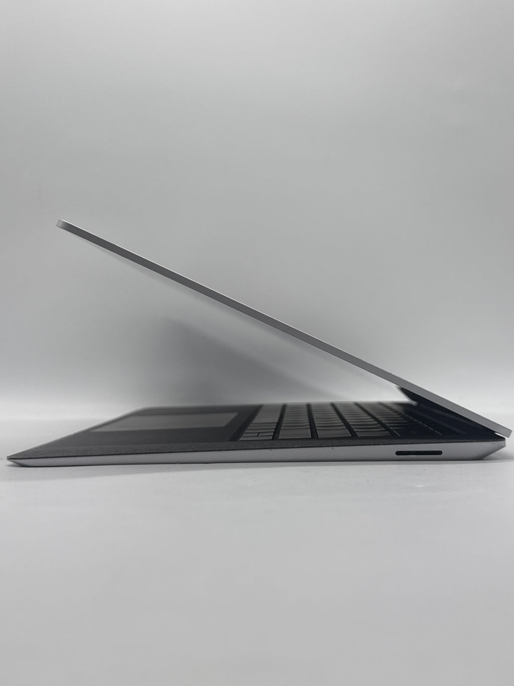 Microsoft Surface 1867 Touch i5-1035G7 8GB RAM 128GB SSD - Used