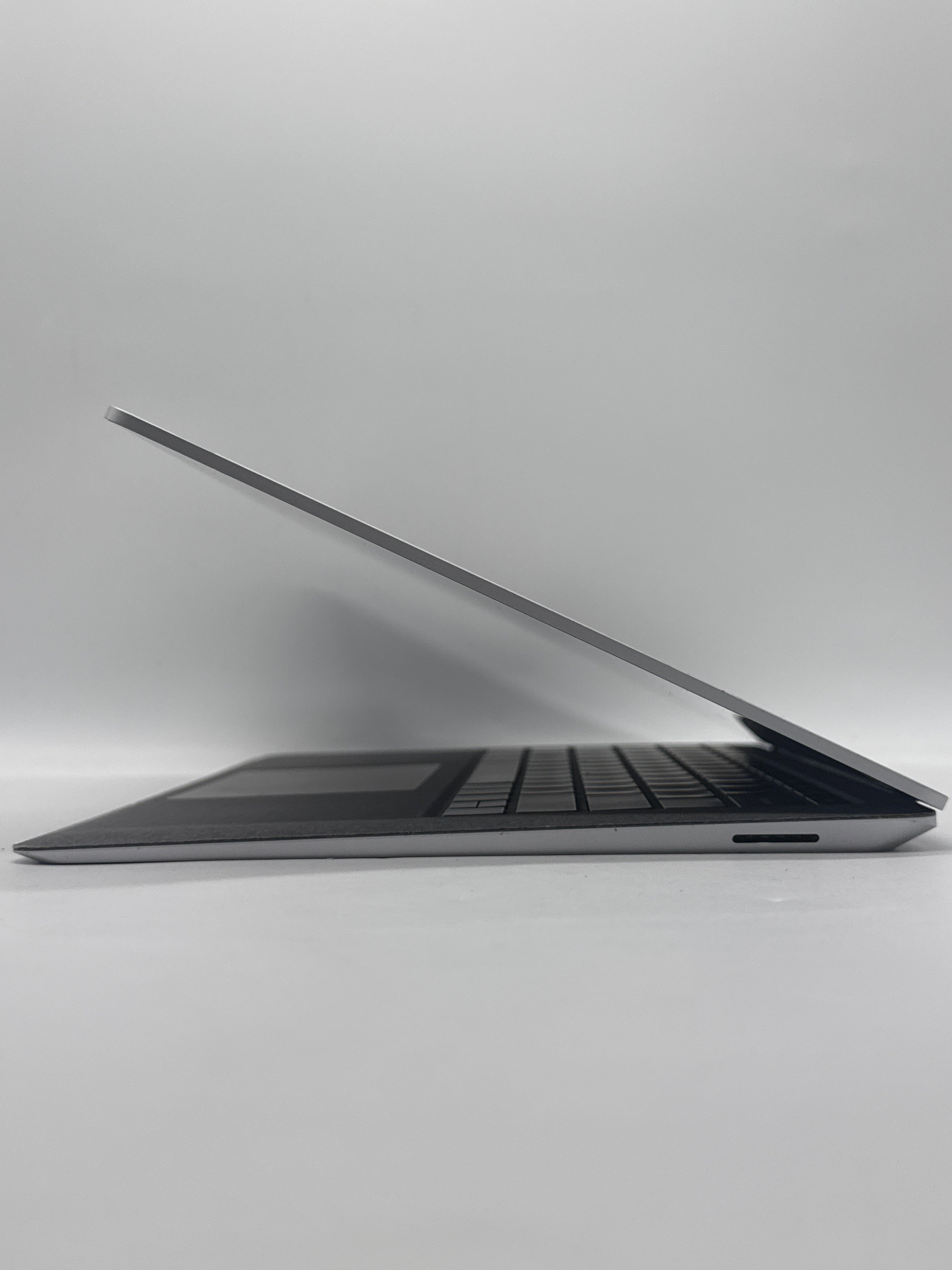 Microsoft Surface 1867 Touch i5-1035G7 8GB RAM 128GB SSD - Used