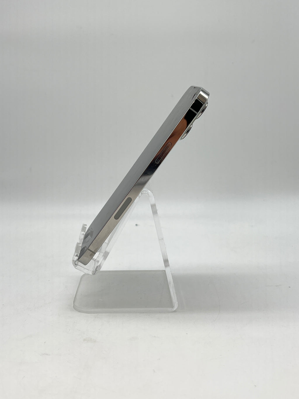 Apple iPhone 13 Pro Max 256GB AT&T White - Cracked Screen Bad LCD