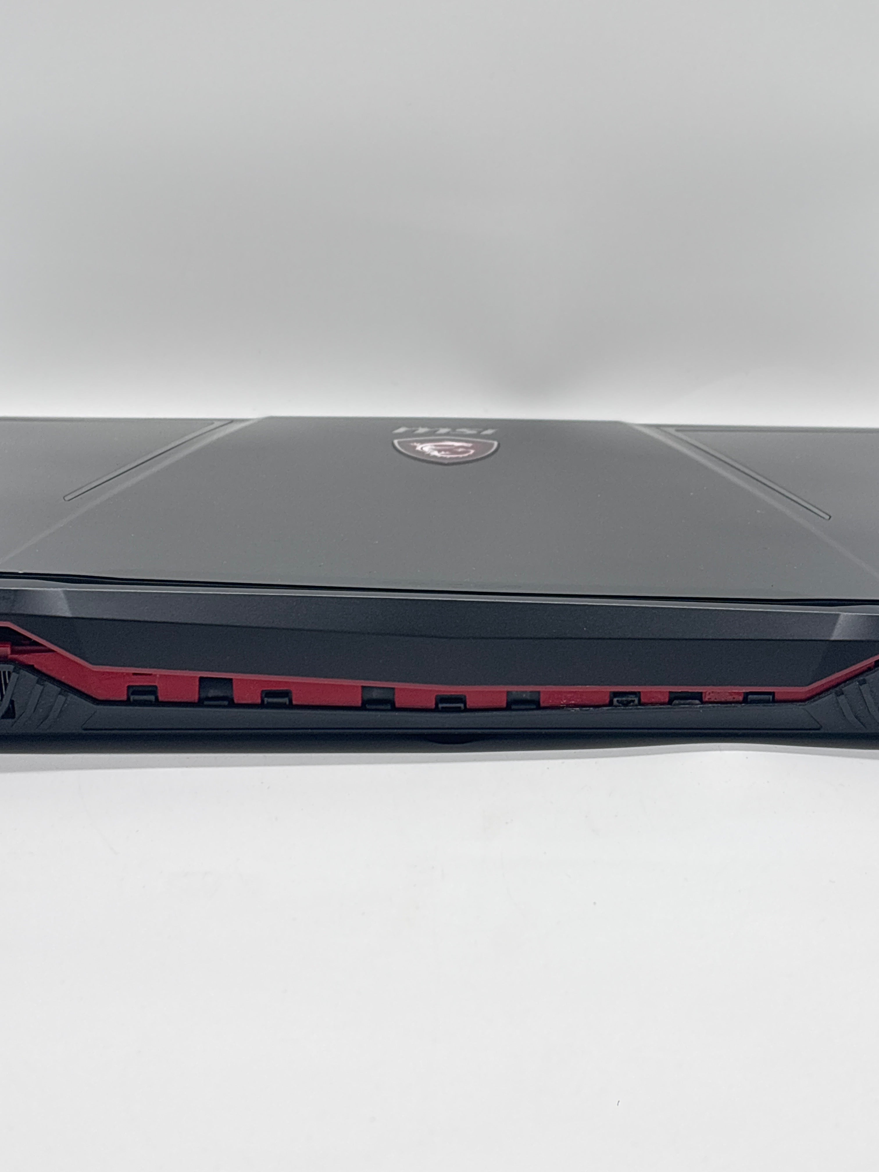 MSI GE63 Raider RGB 9SG i7 32GB RAM 512SSD RTX 2080 With Box - For Parts (Read DESC)