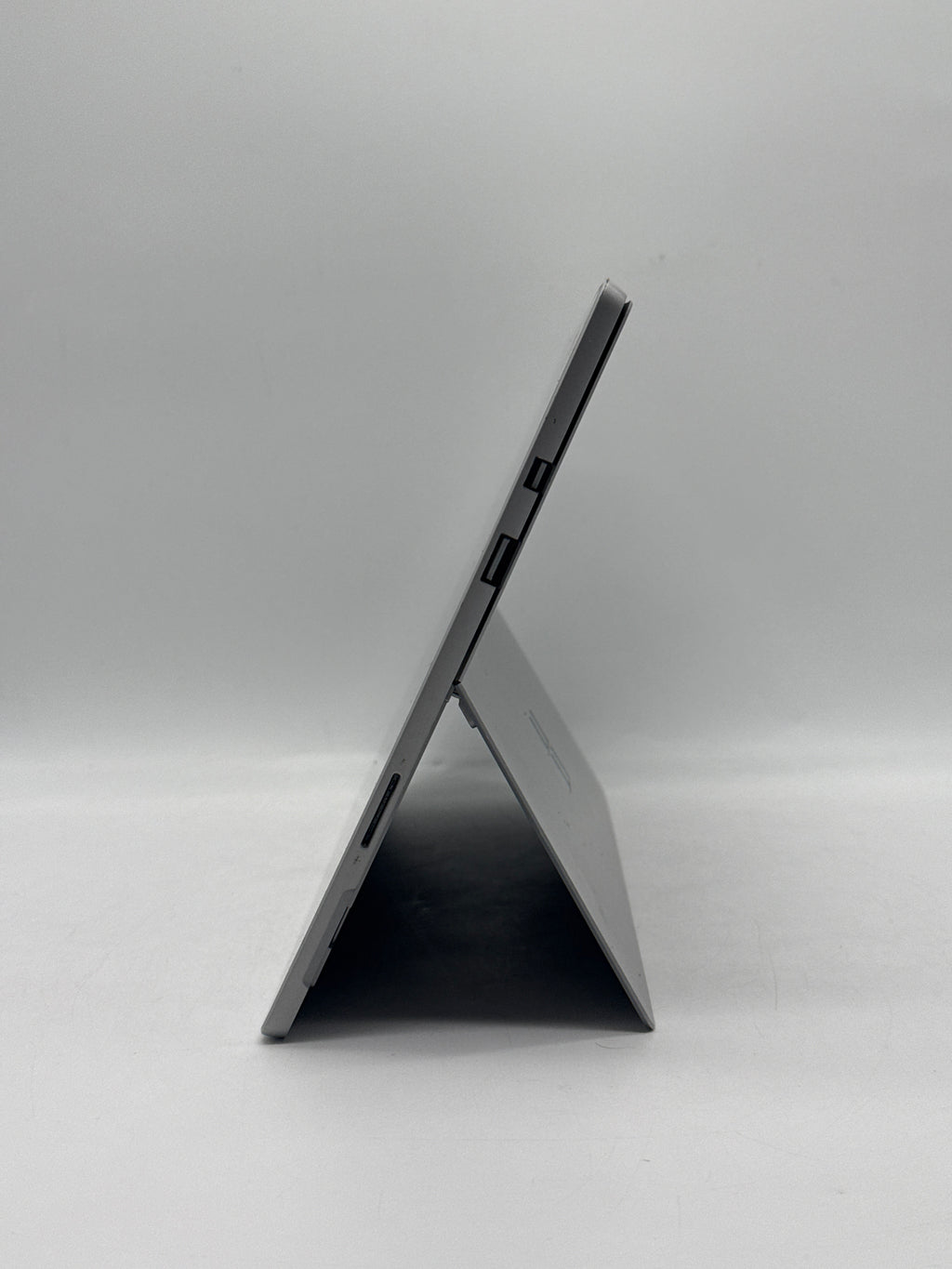 Microsoft Surface Pro 5 13" Core i5-7300U 4GB RAM 128GB SSD - Used