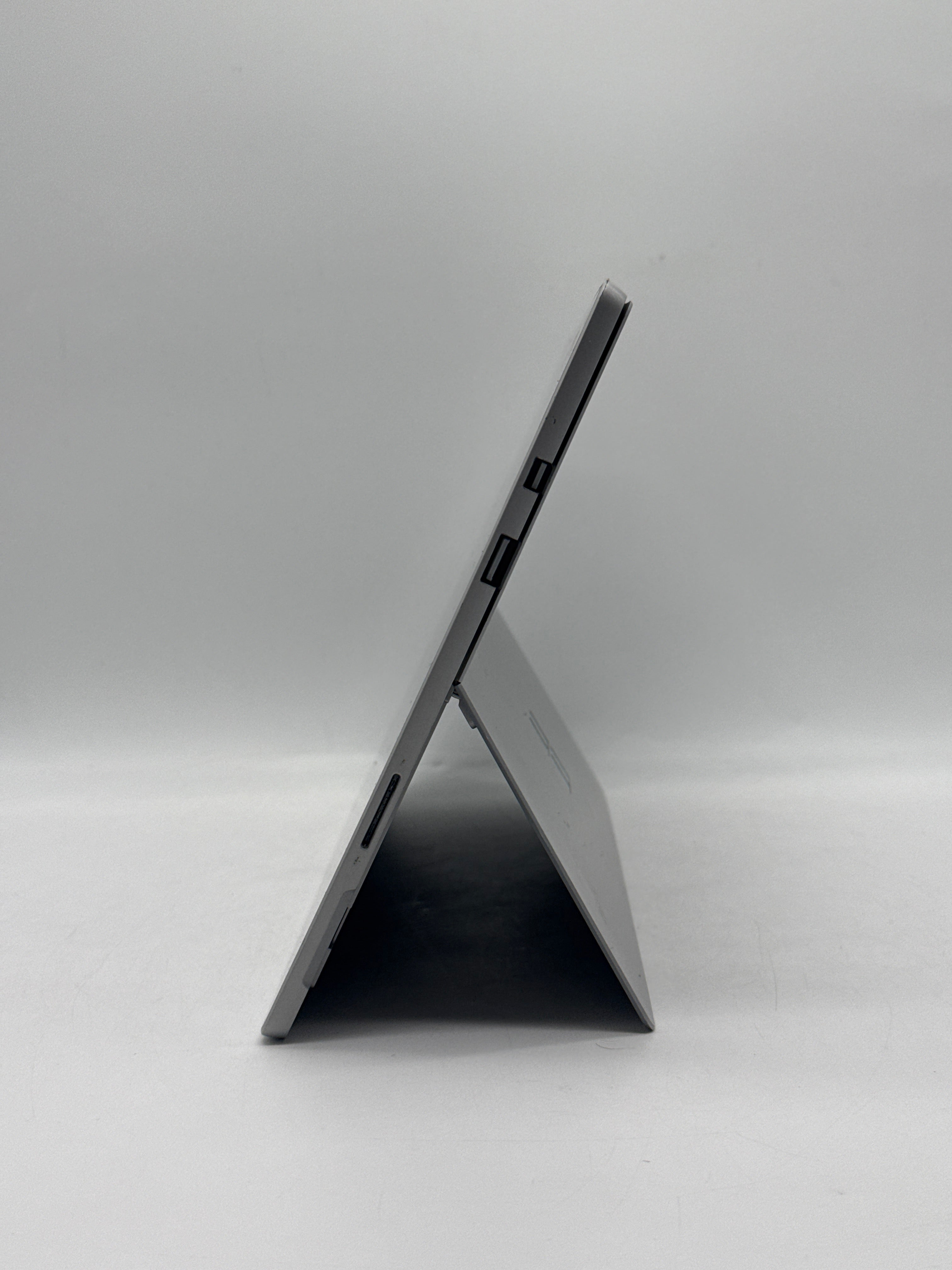 Microsoft Surface Pro 5 13" Core i5-7300U 4GB RAM 128GB SSD - Used
