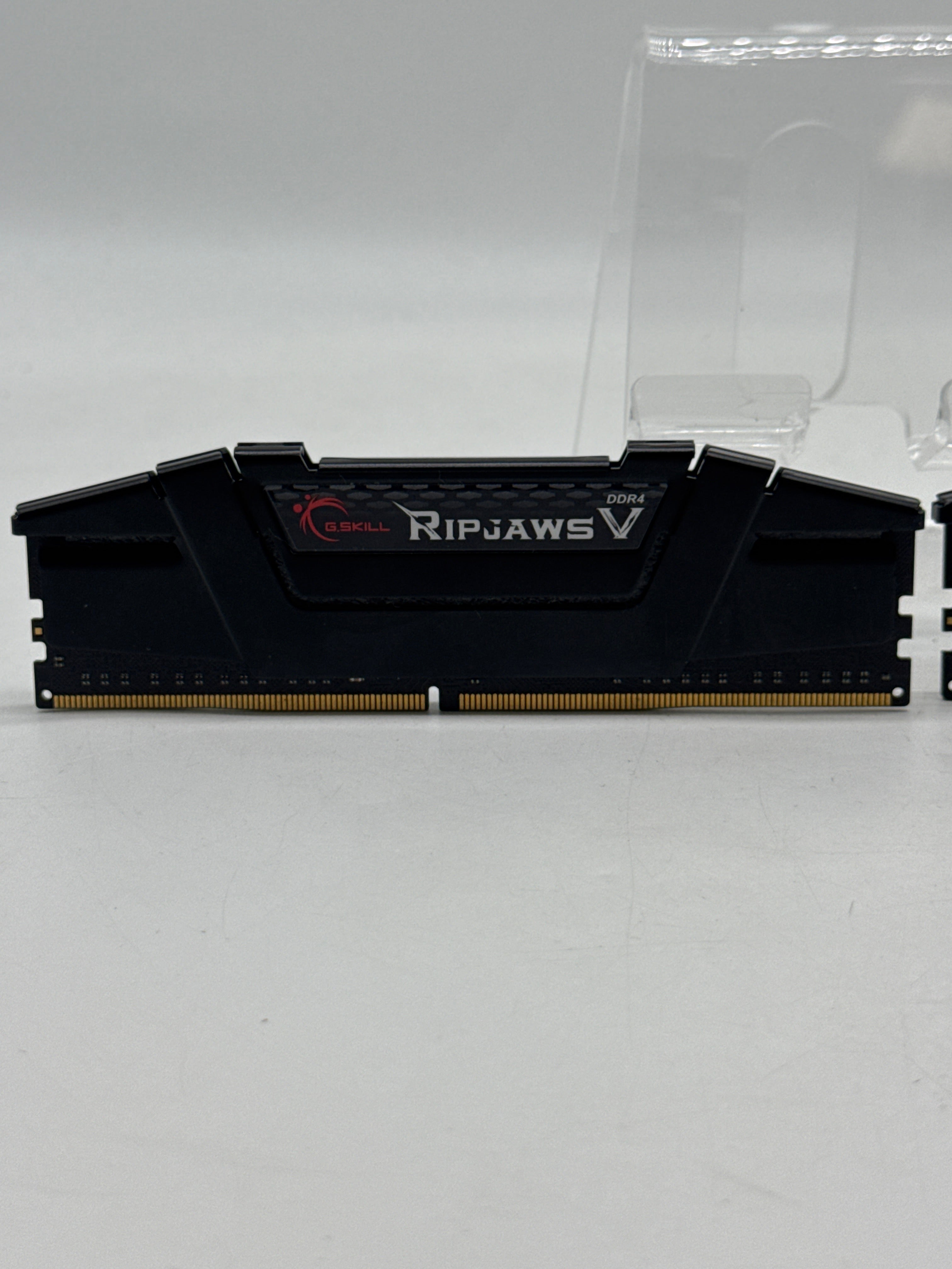 G.Skill Ripjaws V 24GB (16GB+8GB) DDR4-3200 Desktop RAM - Used